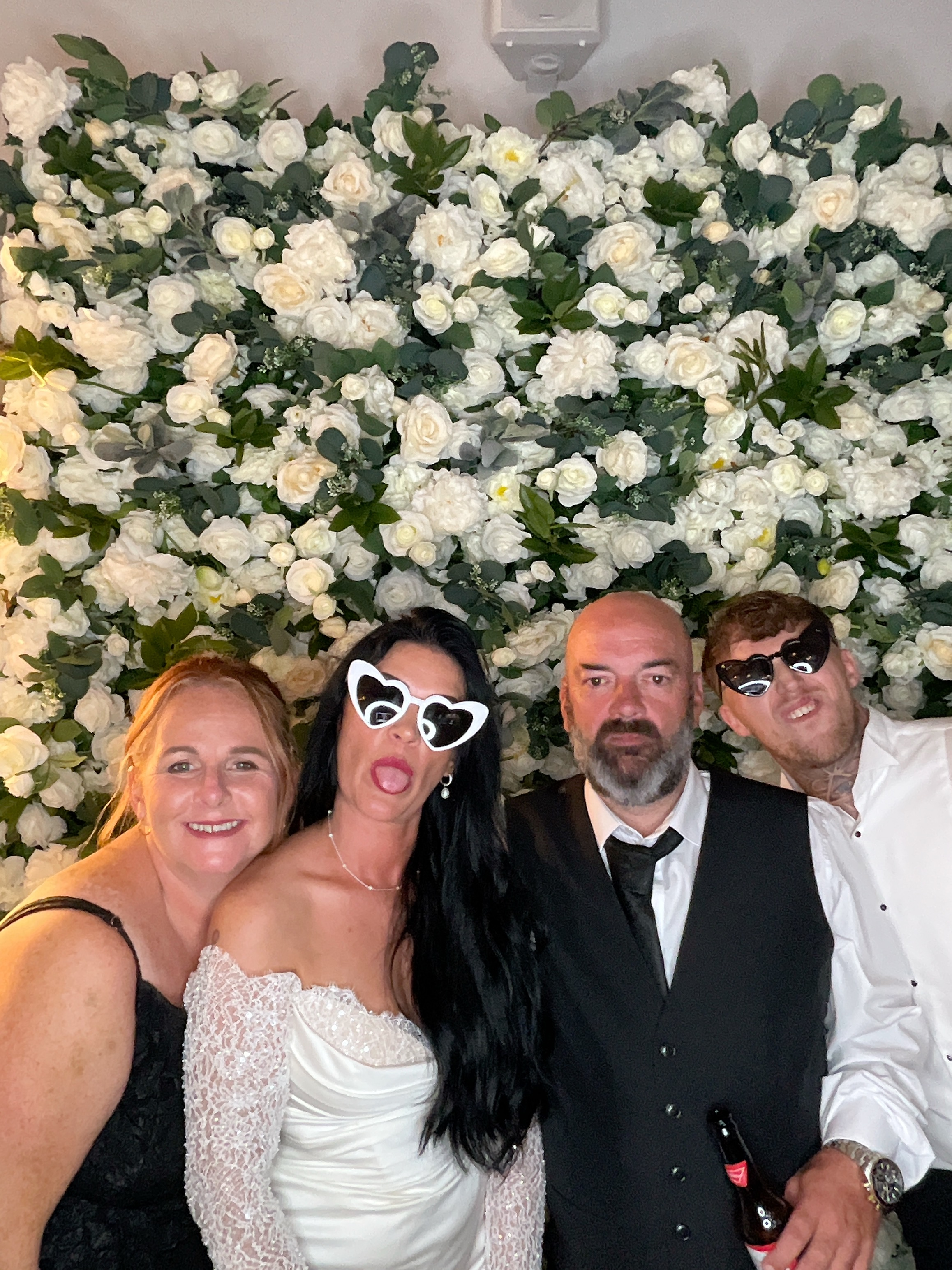 Mr & Mrs White  | View more photos from the event at gallery.magicimages.uk/u/MagicImages/Mr-Mrs-White