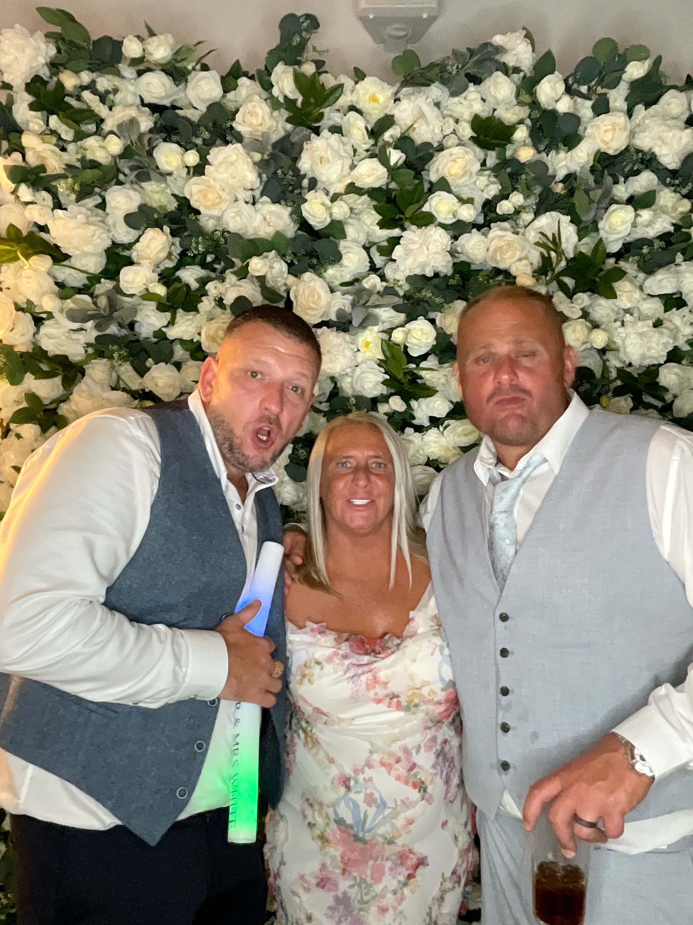 Mr & Mrs White  | View more photos from the event at gallery.magicimages.uk/u/MagicImages/Mr-Mrs-White