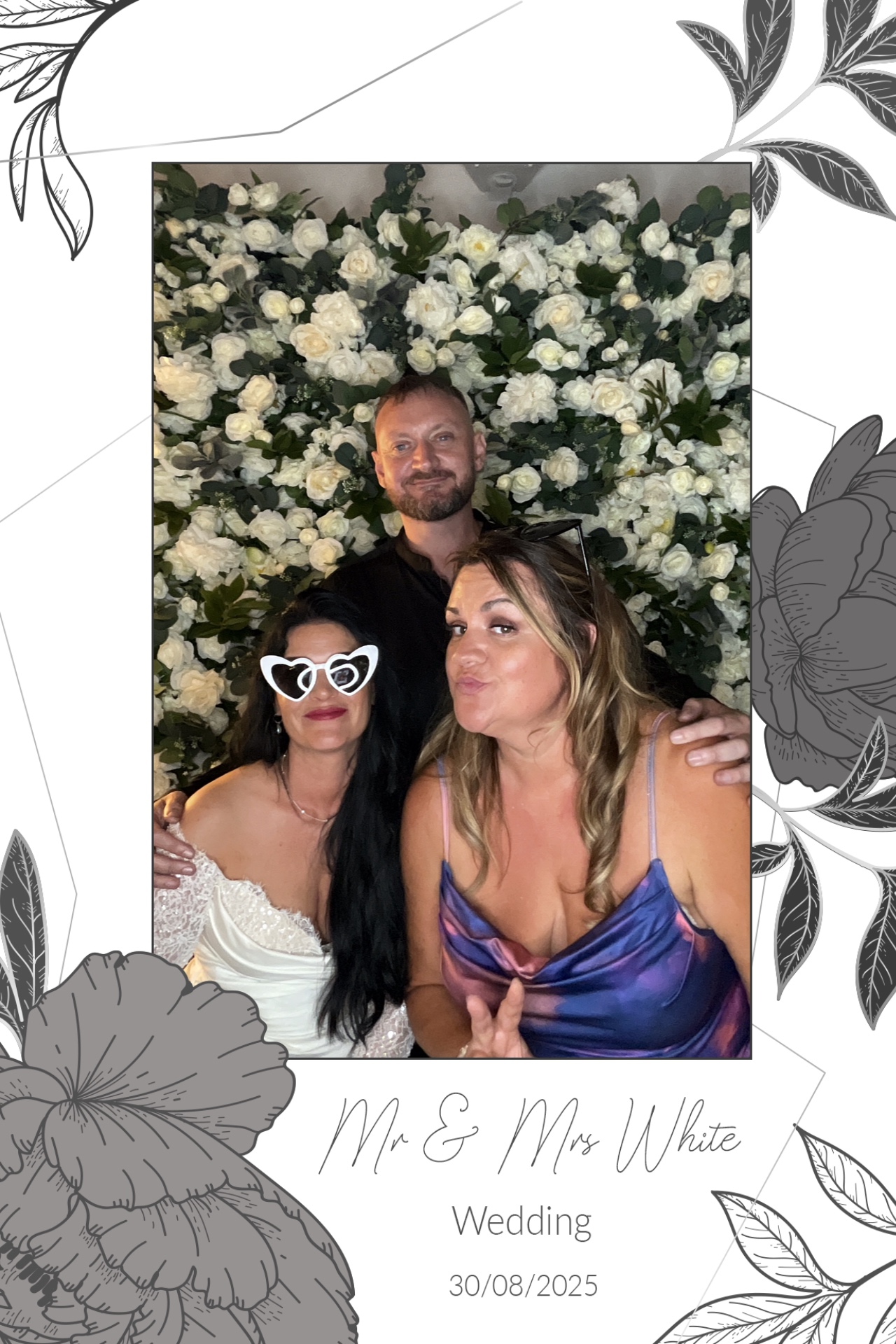 Mr & Mrs White  | View more photos from the event at gallery.magicimages.uk/u/MagicImages/Mr-Mrs-White