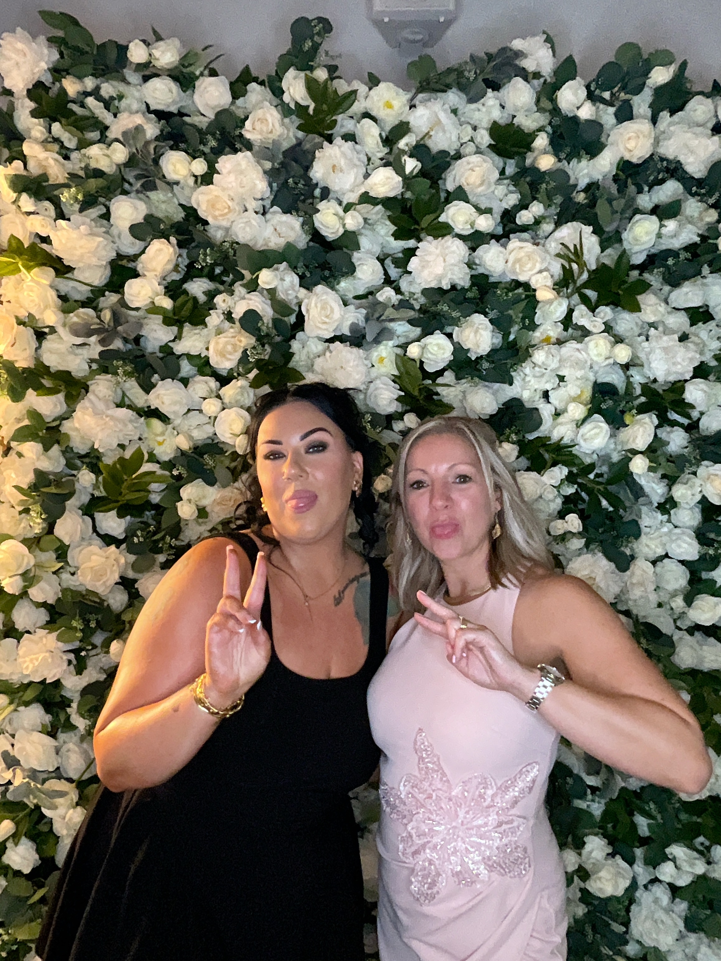 Mr & Mrs White  | View more photos from the event at gallery.magicimages.uk/u/MagicImages/Mr-Mrs-White