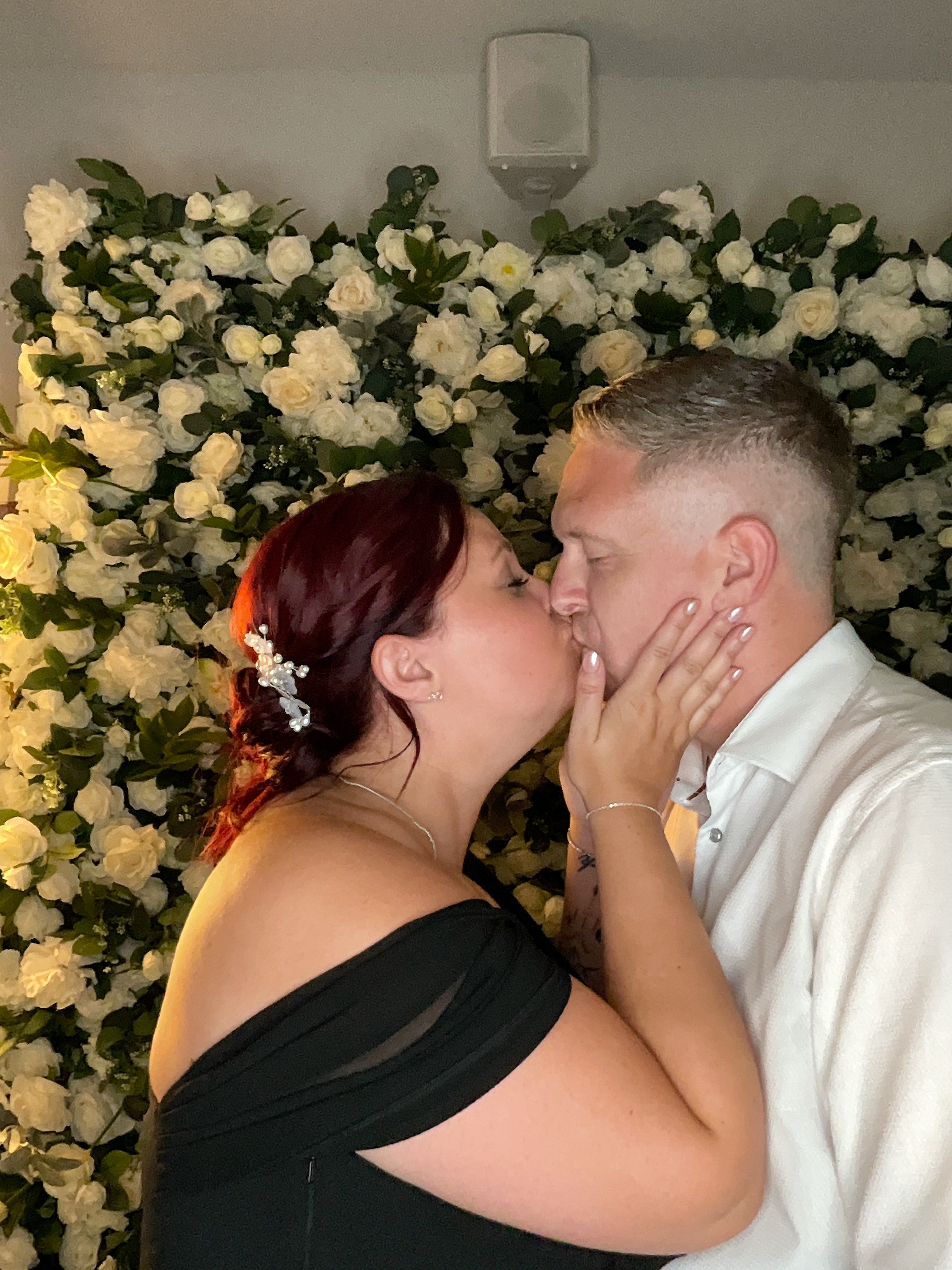 Mr & Mrs White  | View more photos from the event at gallery.magicimages.uk/u/MagicImages/Mr-Mrs-White