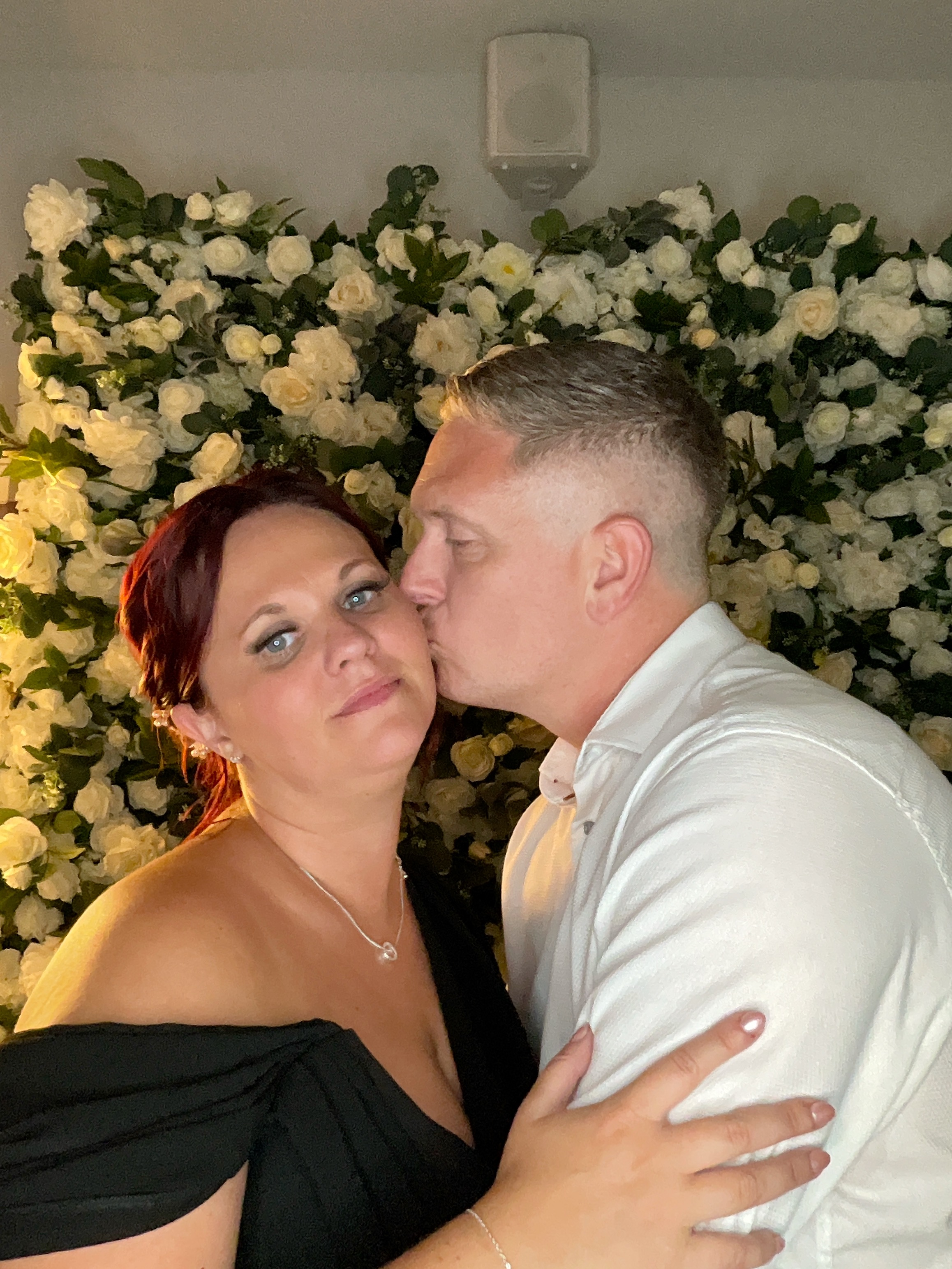 Mr & Mrs White  | View more photos from the event at gallery.magicimages.uk/u/MagicImages/Mr-Mrs-White