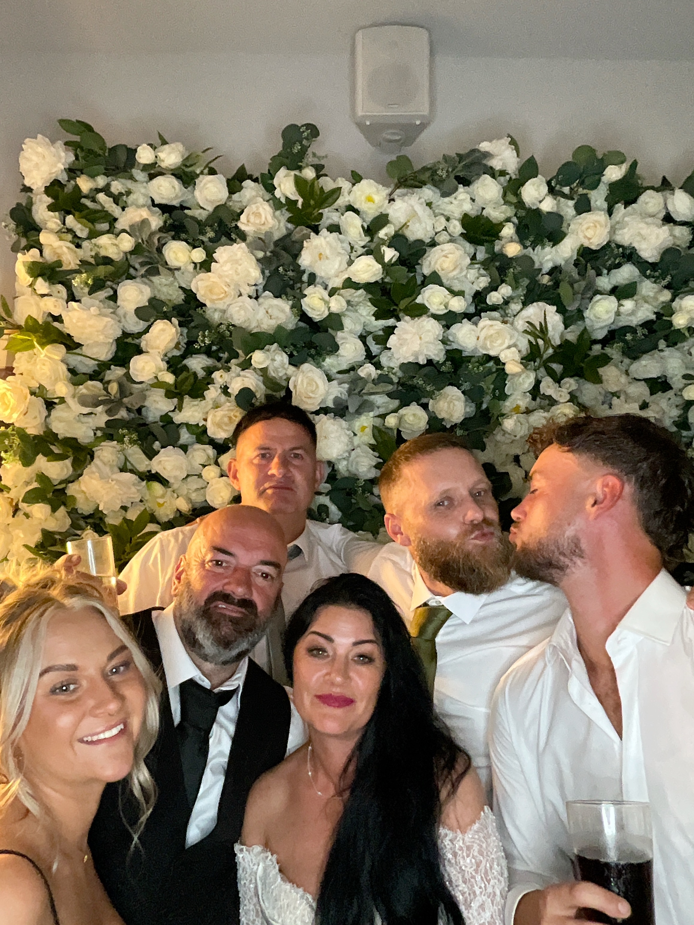 Mr & Mrs White  | View more photos from the event at gallery.magicimages.uk/u/MagicImages/Mr-Mrs-White