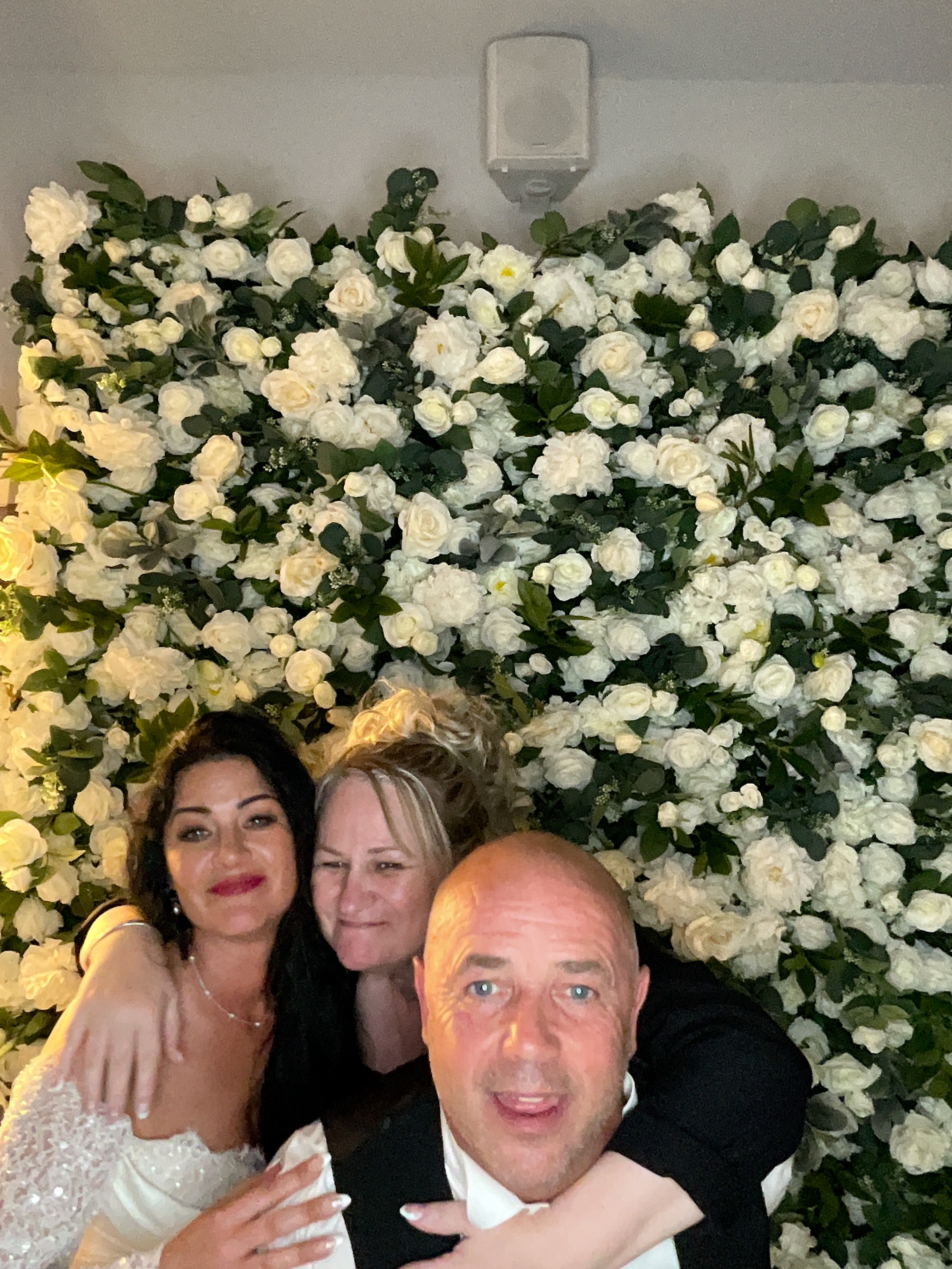 Mr & Mrs White  | View more photos from the event at gallery.magicimages.uk/u/MagicImages/Mr-Mrs-White