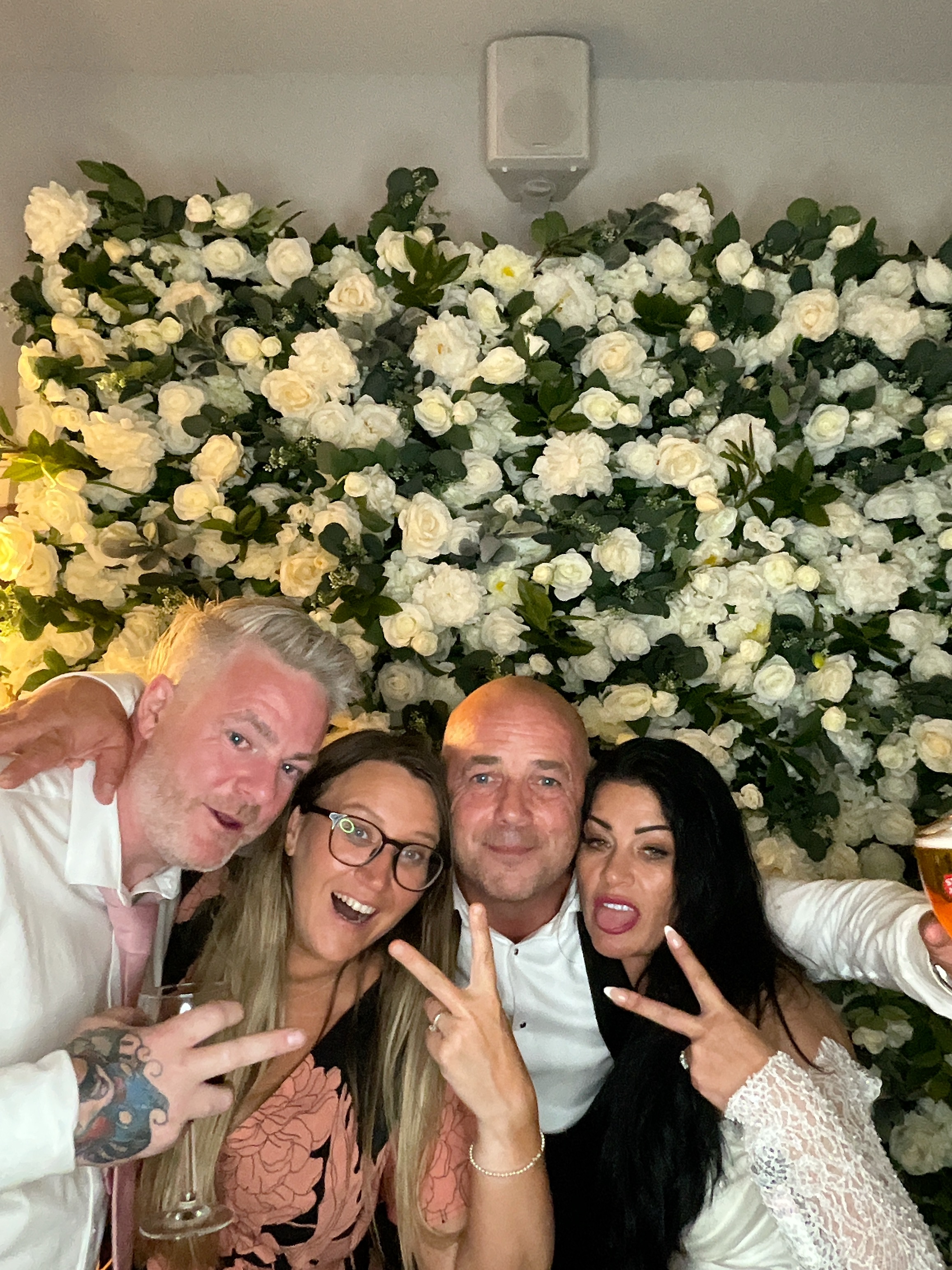 Mr & Mrs White  | View more photos from the event at gallery.magicimages.uk/u/MagicImages/Mr-Mrs-White