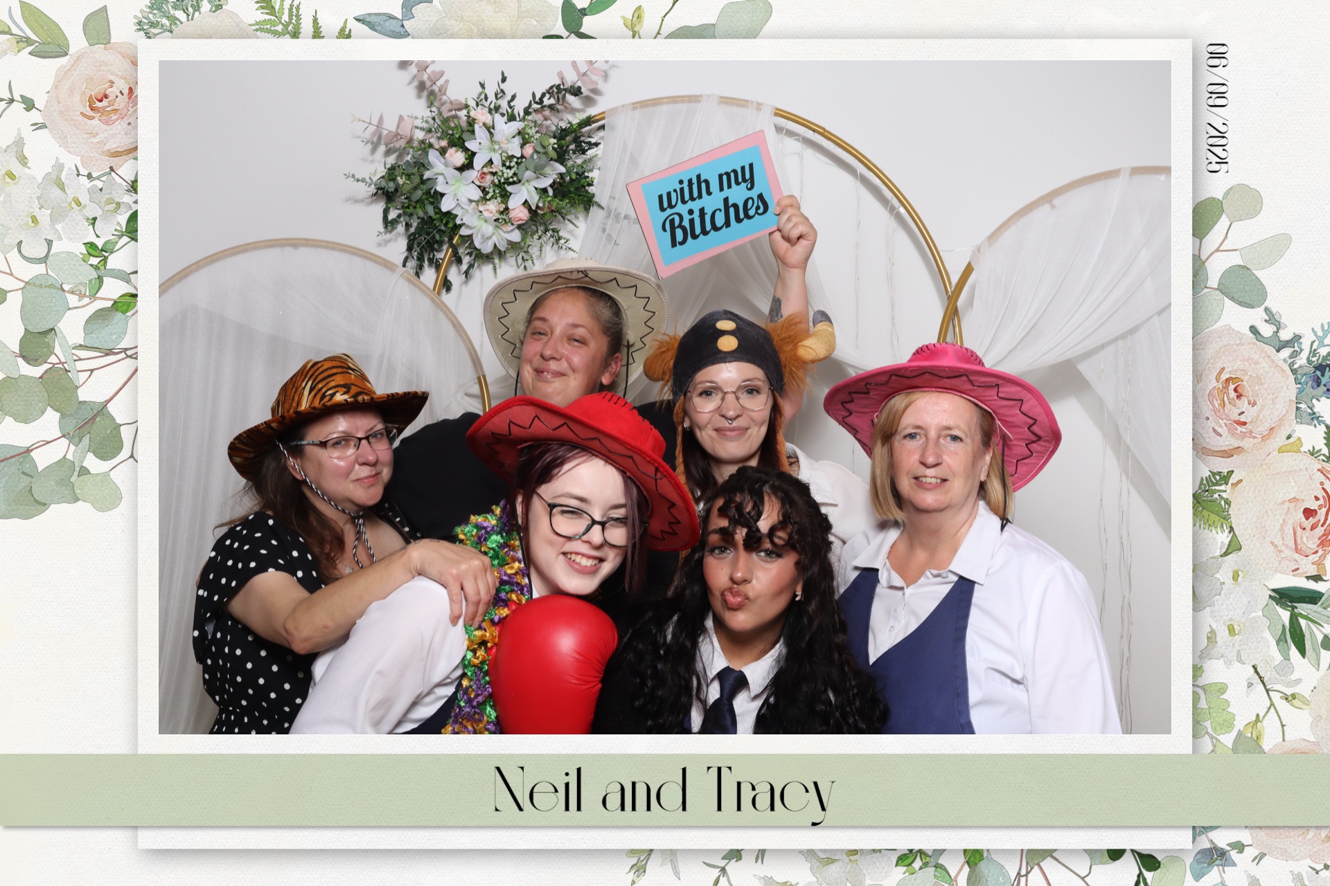 Neil & Tracy  | View more photos from the event at gallery.magicimages.uk/u/MagicImages/Neil-Tracy