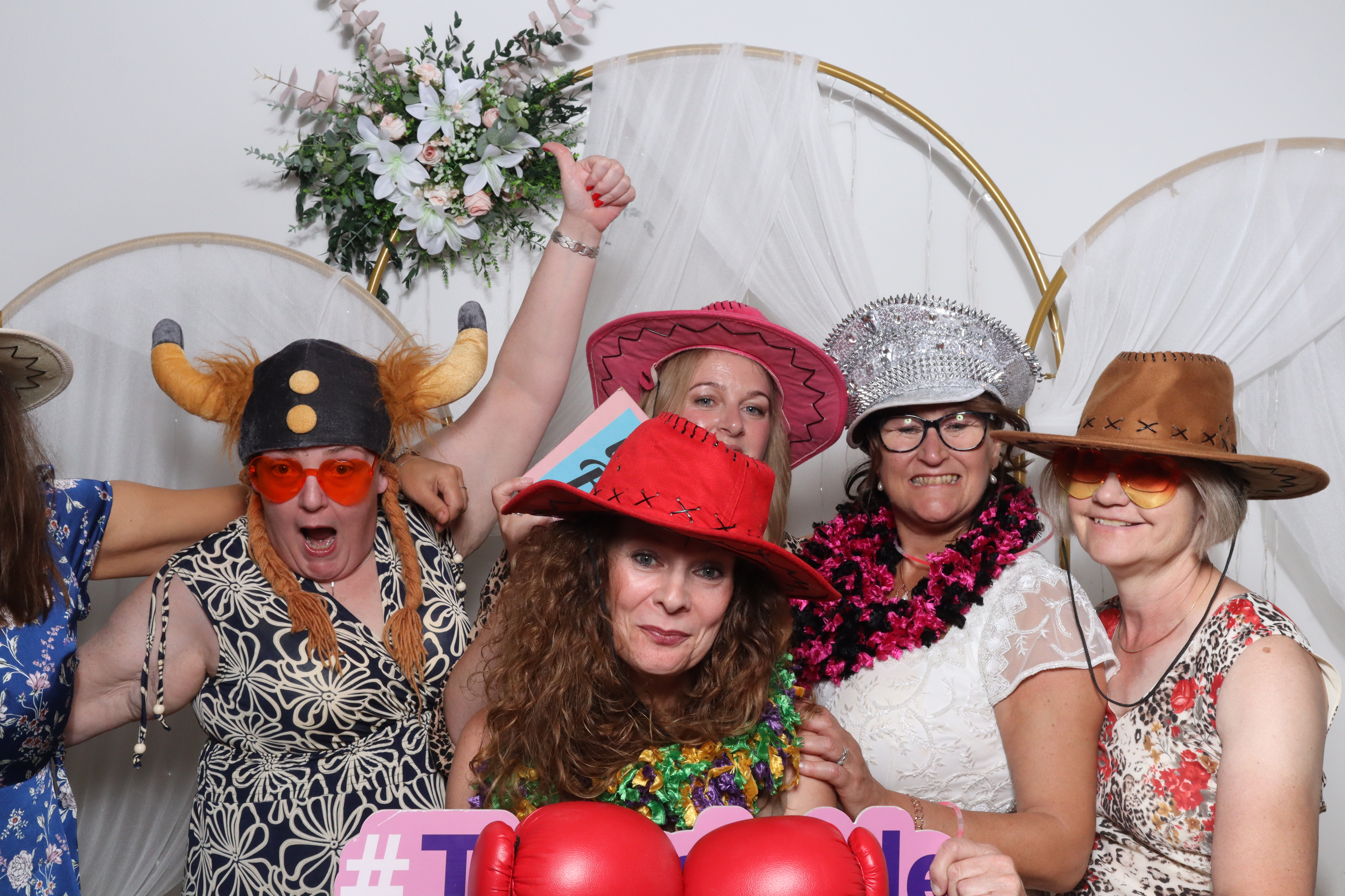 Neil & Tracy  | View more photos from the event at gallery.magicimages.uk/u/MagicImages/Neil-Tracy