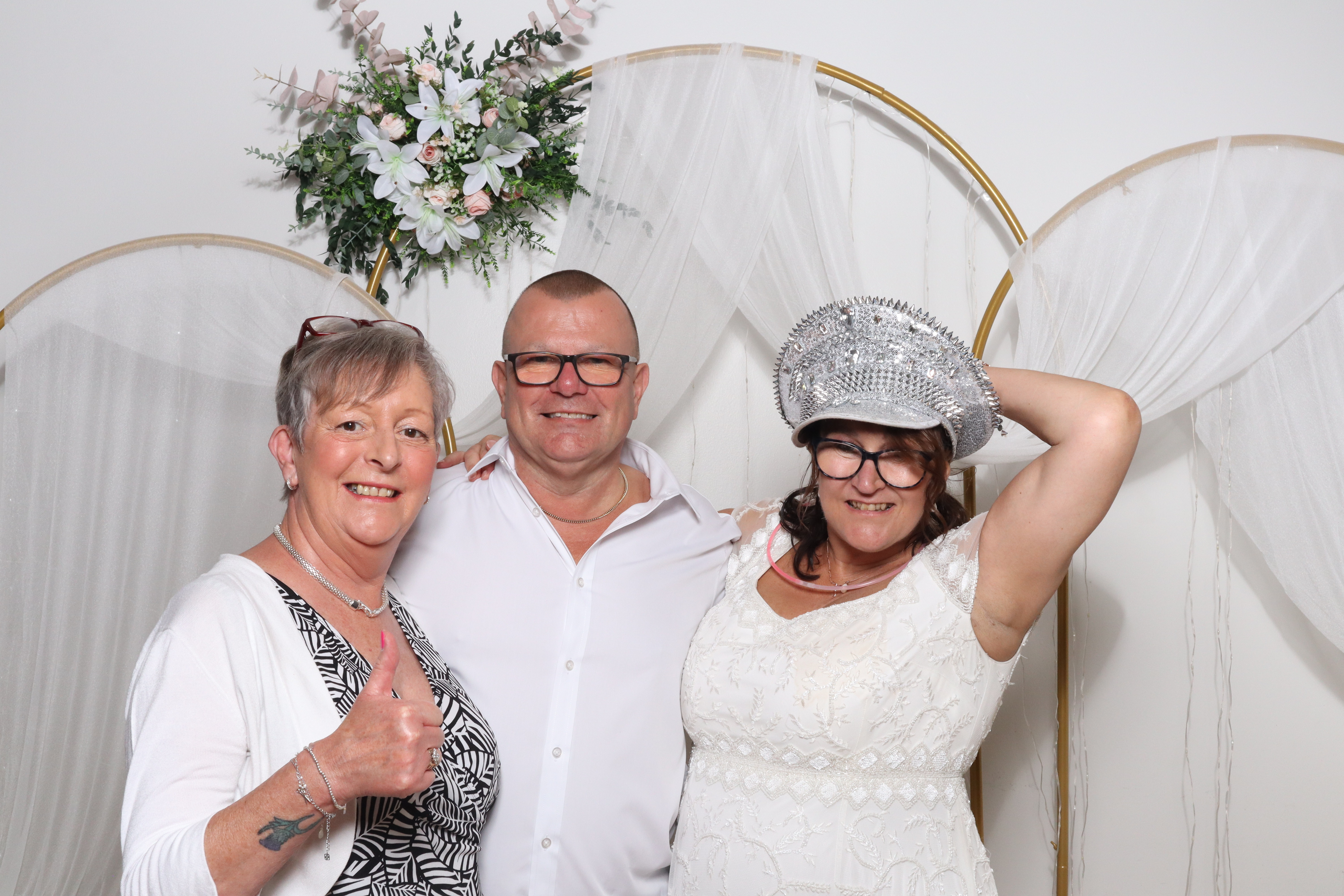 Neil & Tracy  | View more photos from the event at gallery.magicimages.uk/u/MagicImages/Neil-Tracy