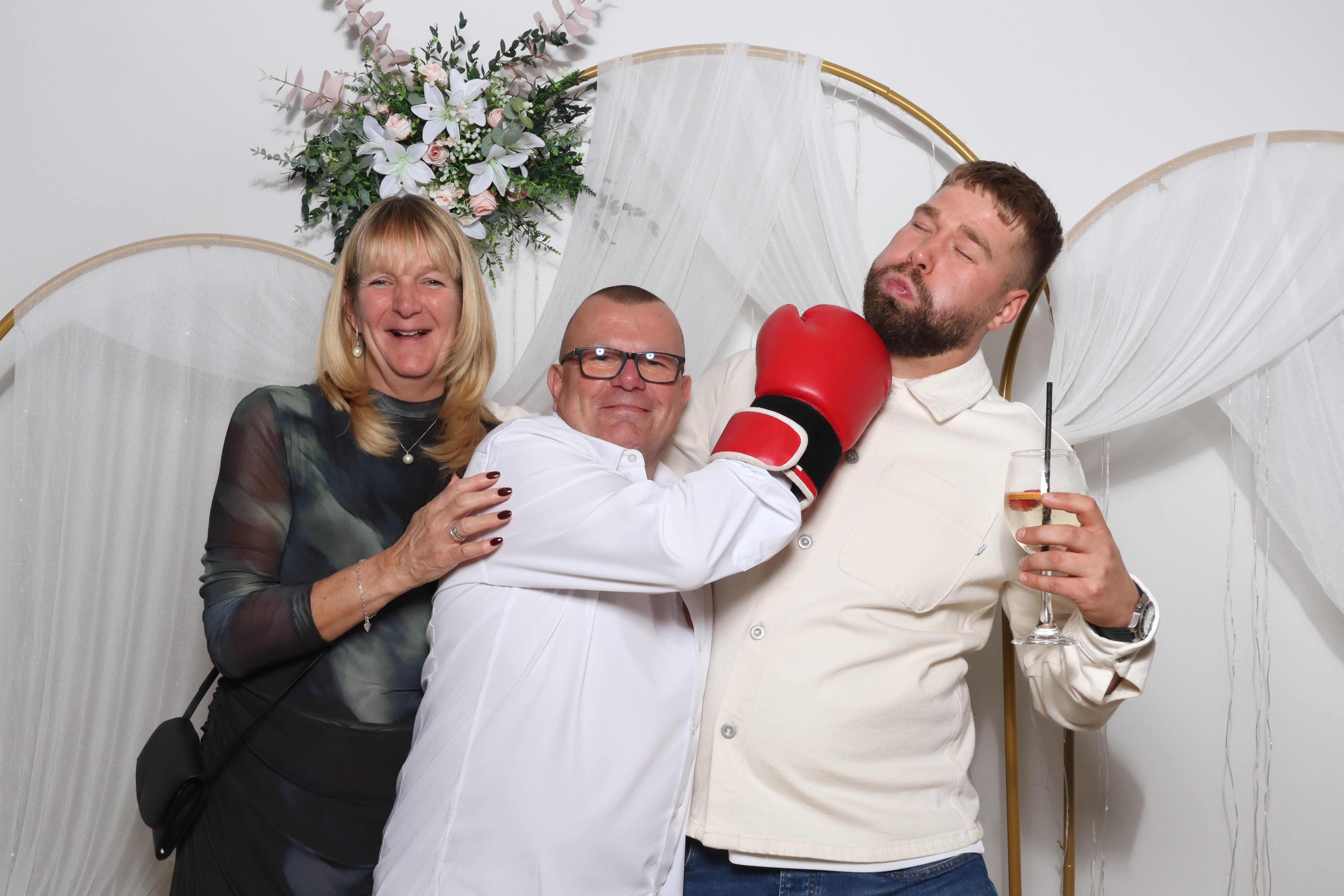 Neil & Tracy  | View more photos from the event at gallery.magicimages.uk/u/MagicImages/Neil-Tracy