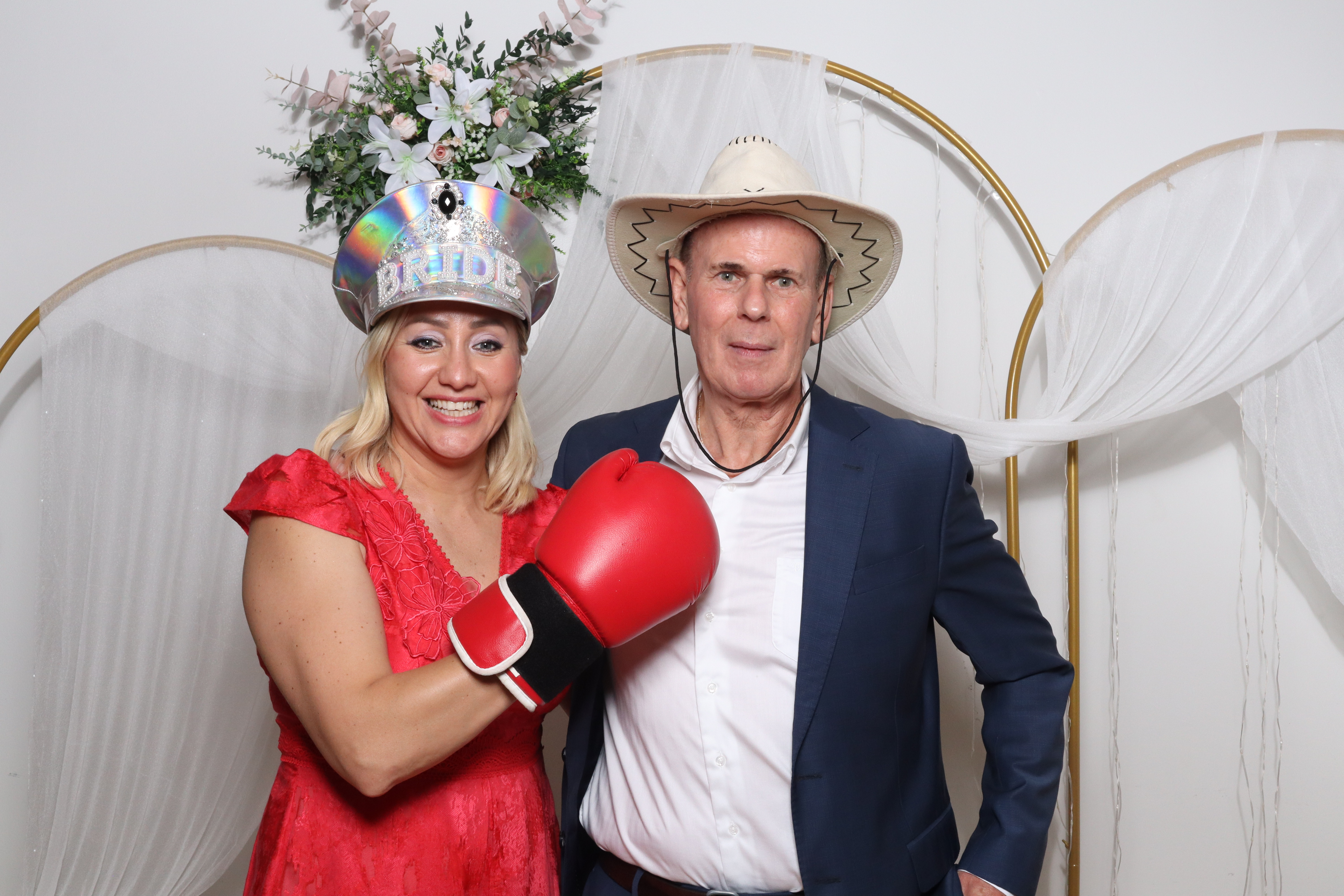 Neil & Tracy  | View more photos from the event at gallery.magicimages.uk/u/MagicImages/Neil-Tracy