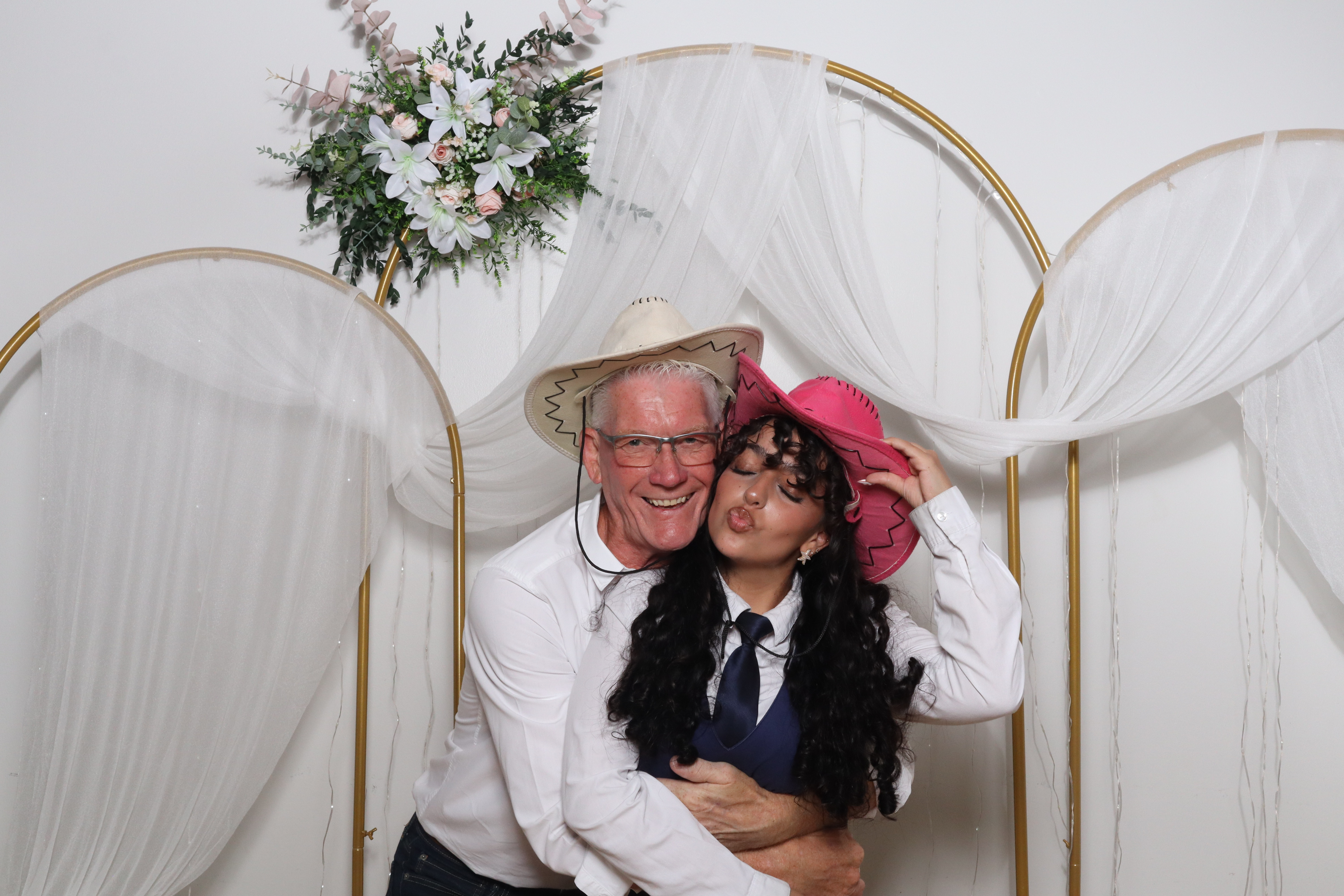 Neil & Tracy  | View more photos from the event at gallery.magicimages.uk/u/MagicImages/Neil-Tracy