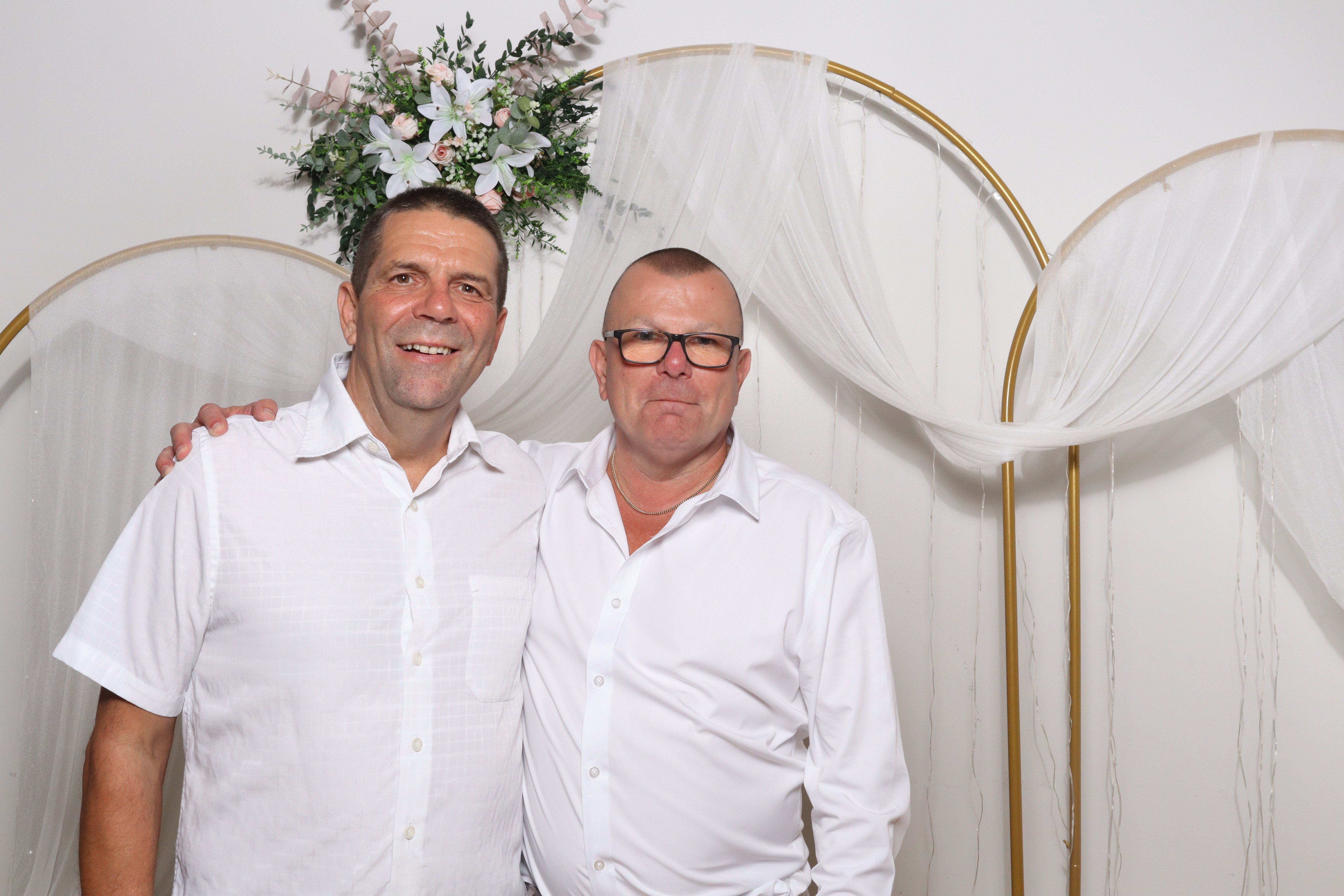 Neil & Tracy  | View more photos from the event at gallery.magicimages.uk/u/MagicImages/Neil-Tracy