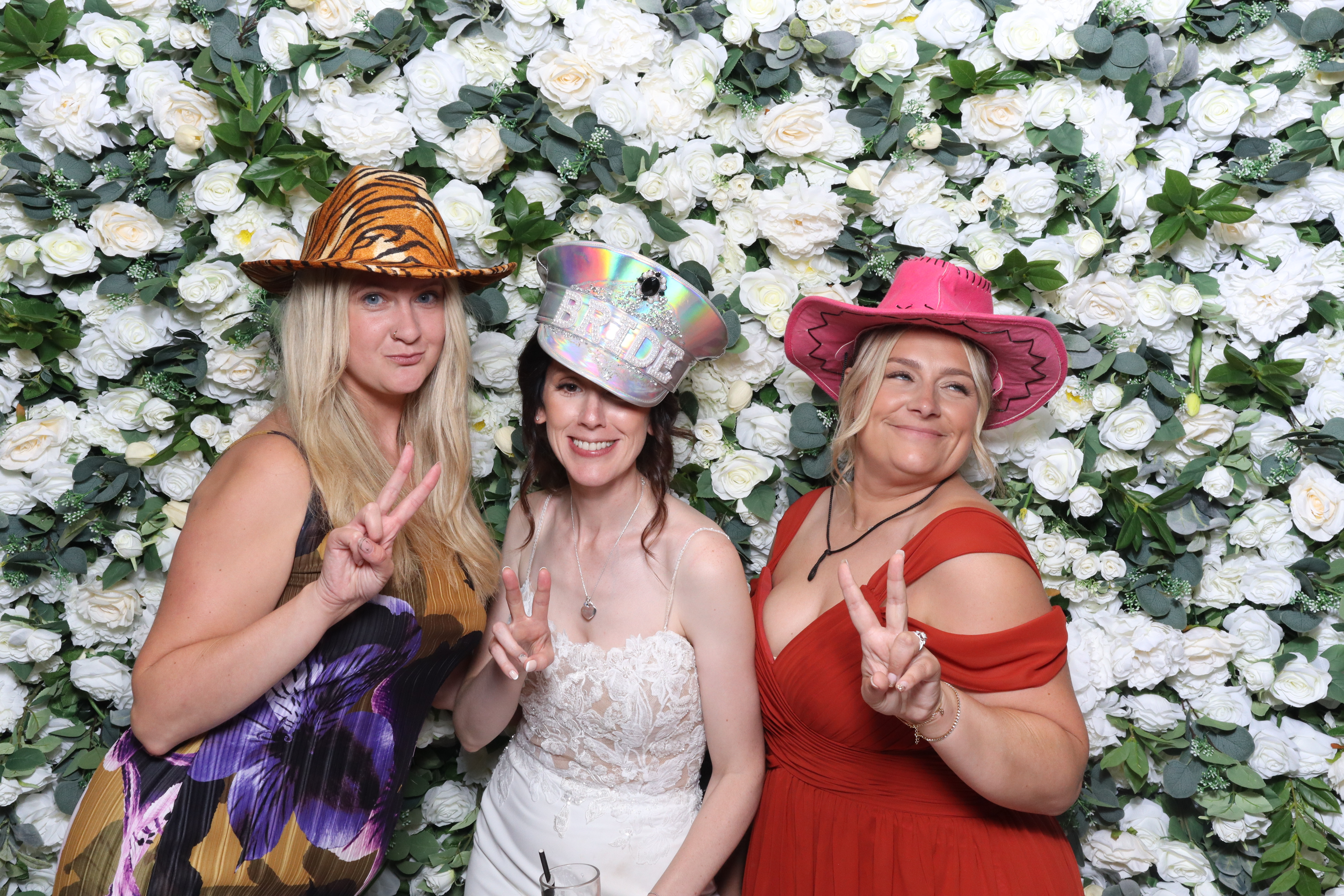 Nicole & Andy  | View more photos from the event at gallery.magicimages.uk/u/MagicImages/Nicole-Andy