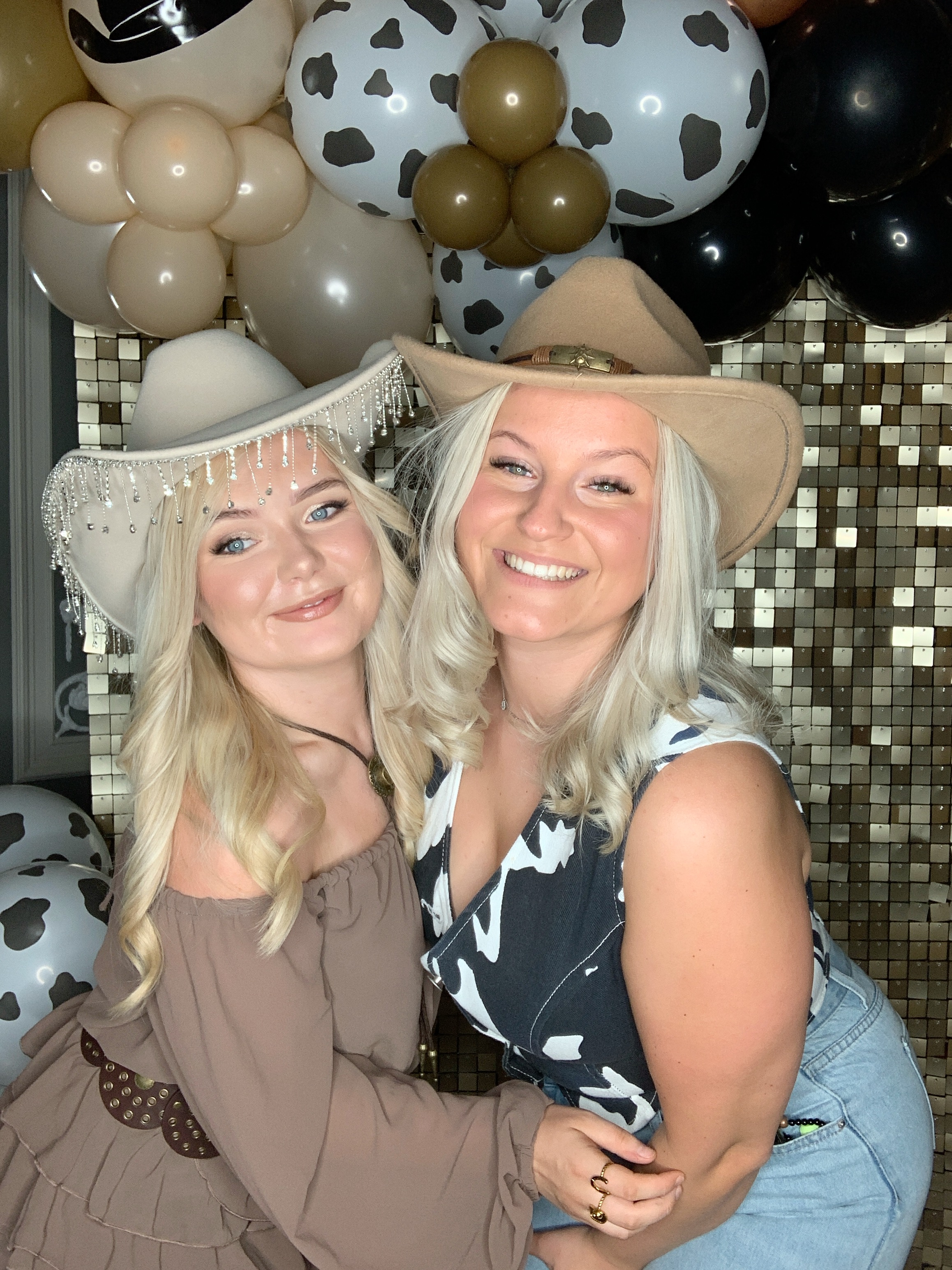 Saltmarshe Staff party  | View more photos from the event at gallery.magicimages.uk/u/MagicImages/Saltmarshe-Staff-party