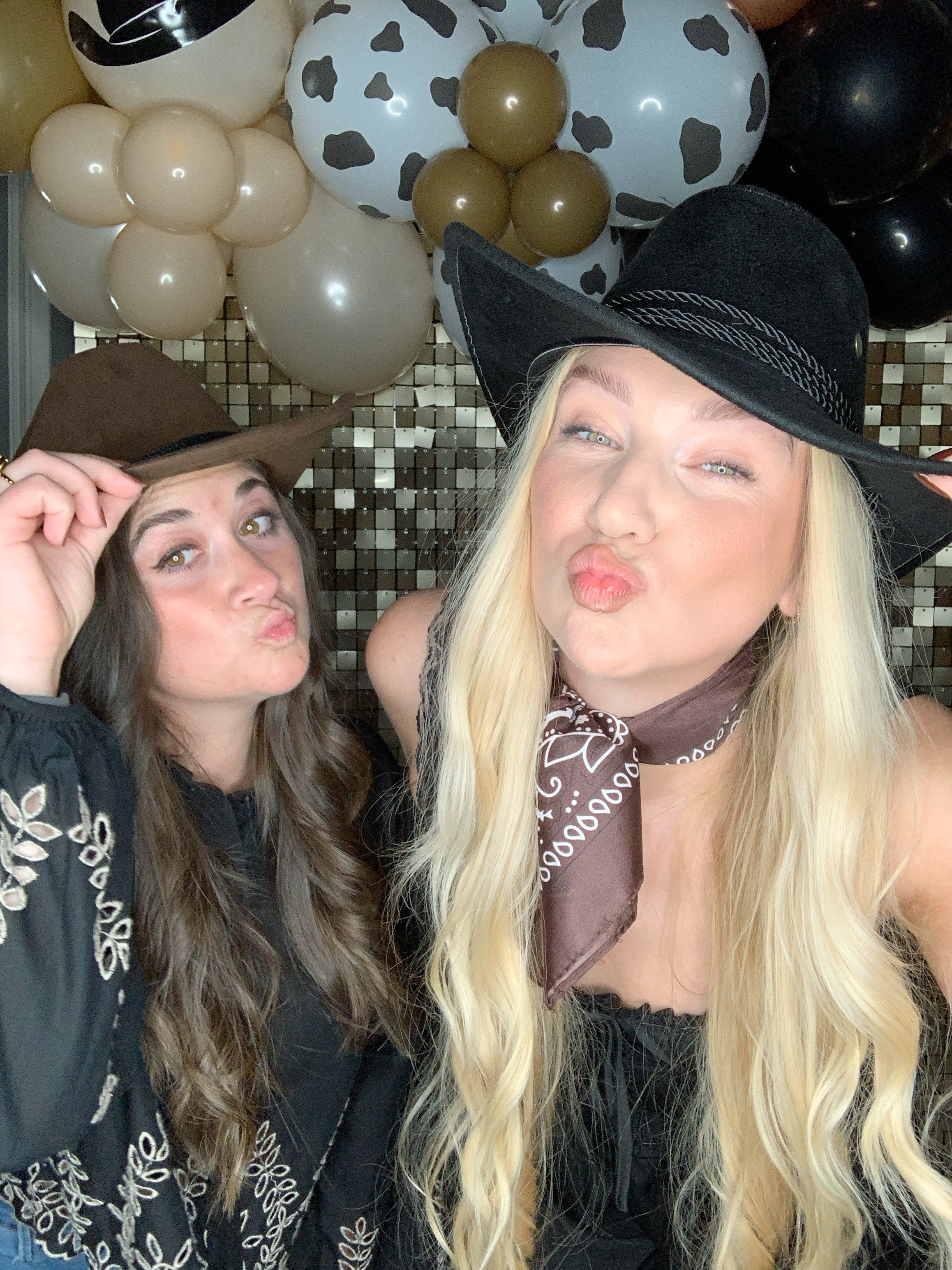 Saltmarshe Staff party  | View more photos from the event at gallery.magicimages.uk/u/MagicImages/Saltmarshe-Staff-party