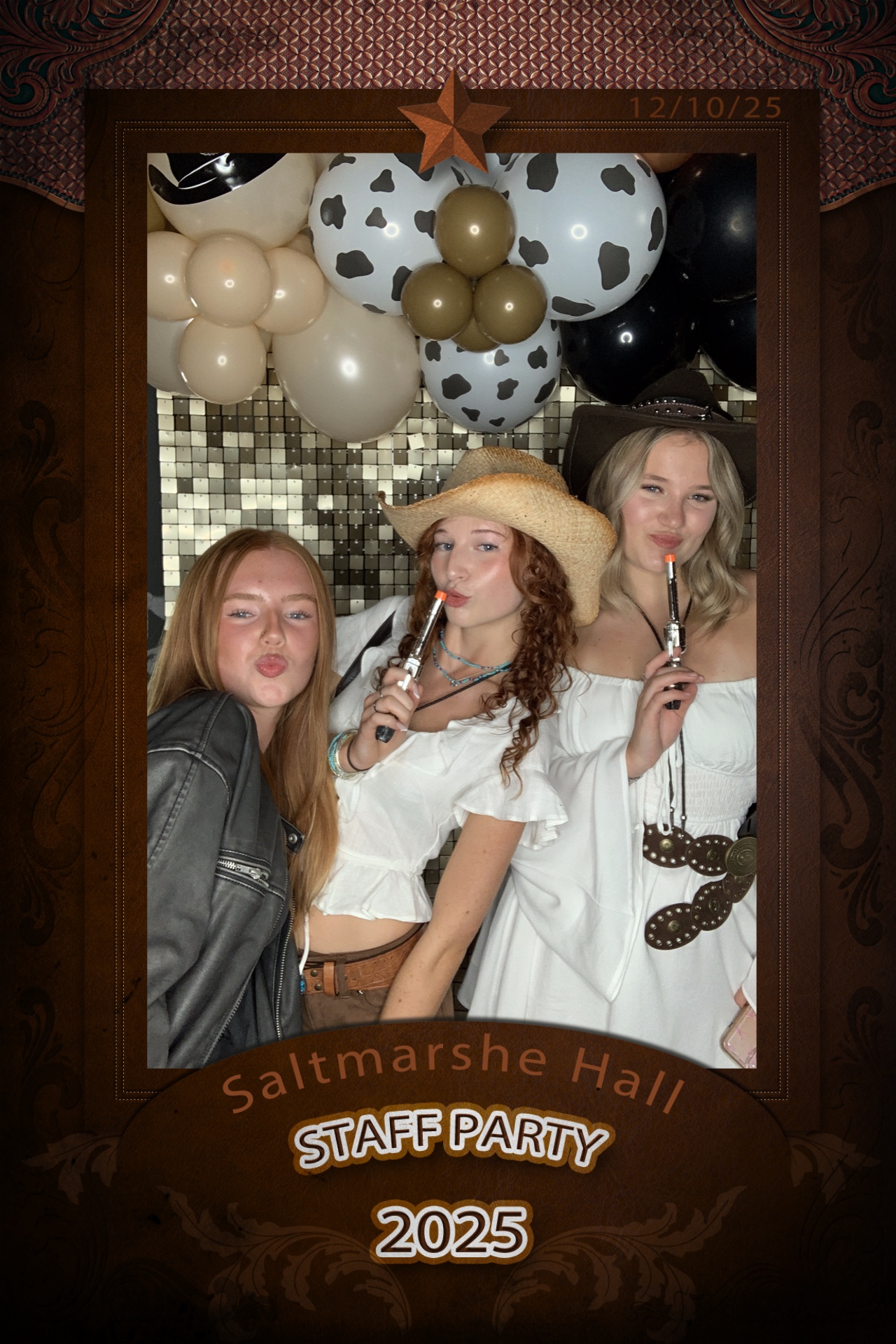 Saltmarshe Staff party  | View more photos from the event at gallery.magicimages.uk/u/MagicImages/Saltmarshe-Staff-party