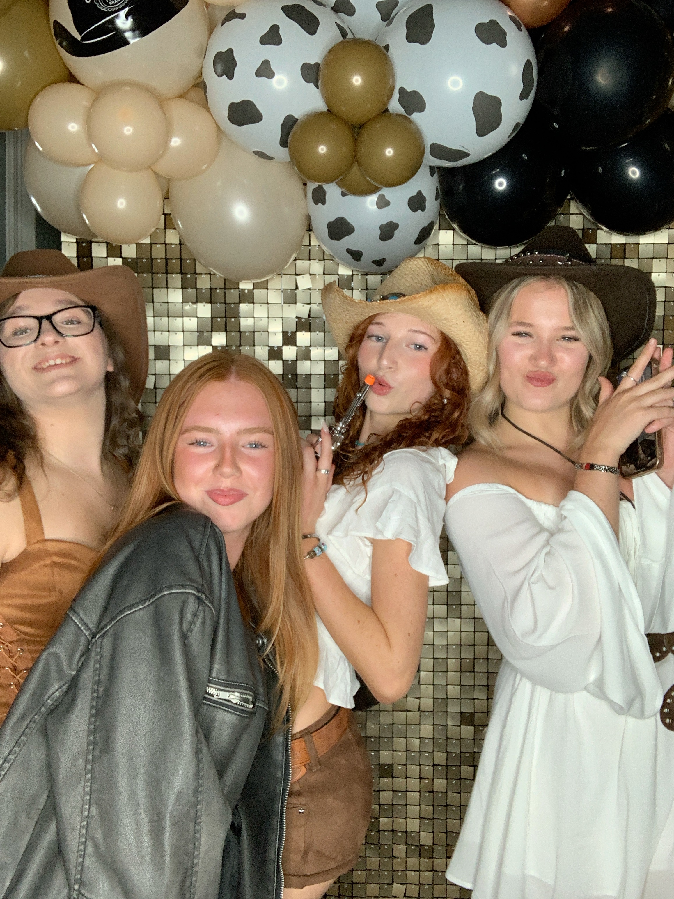 Saltmarshe Staff party  | View more photos from the event at gallery.magicimages.uk/u/MagicImages/Saltmarshe-Staff-party