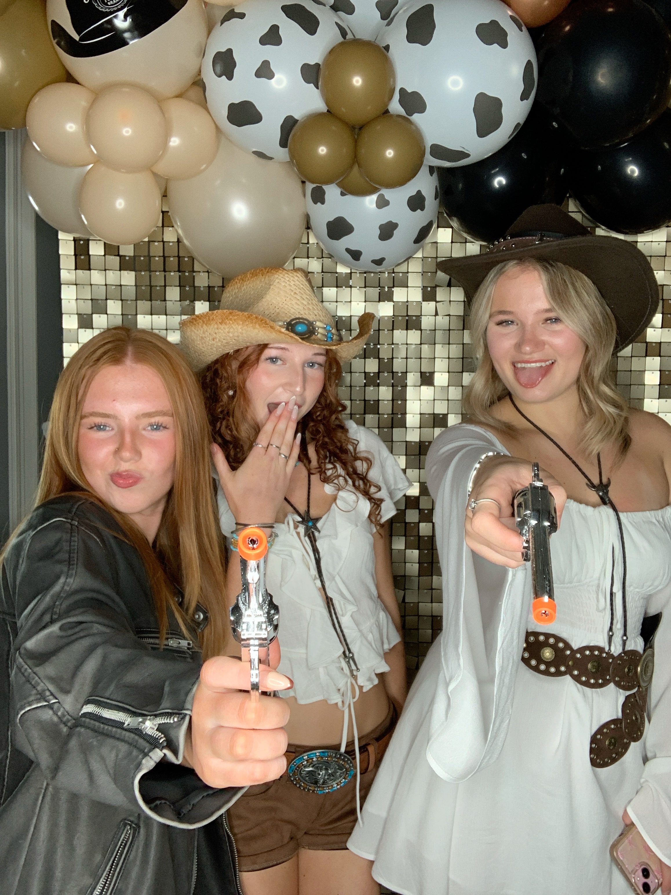 Saltmarshe Staff party  | View more photos from the event at gallery.magicimages.uk/u/MagicImages/Saltmarshe-Staff-party