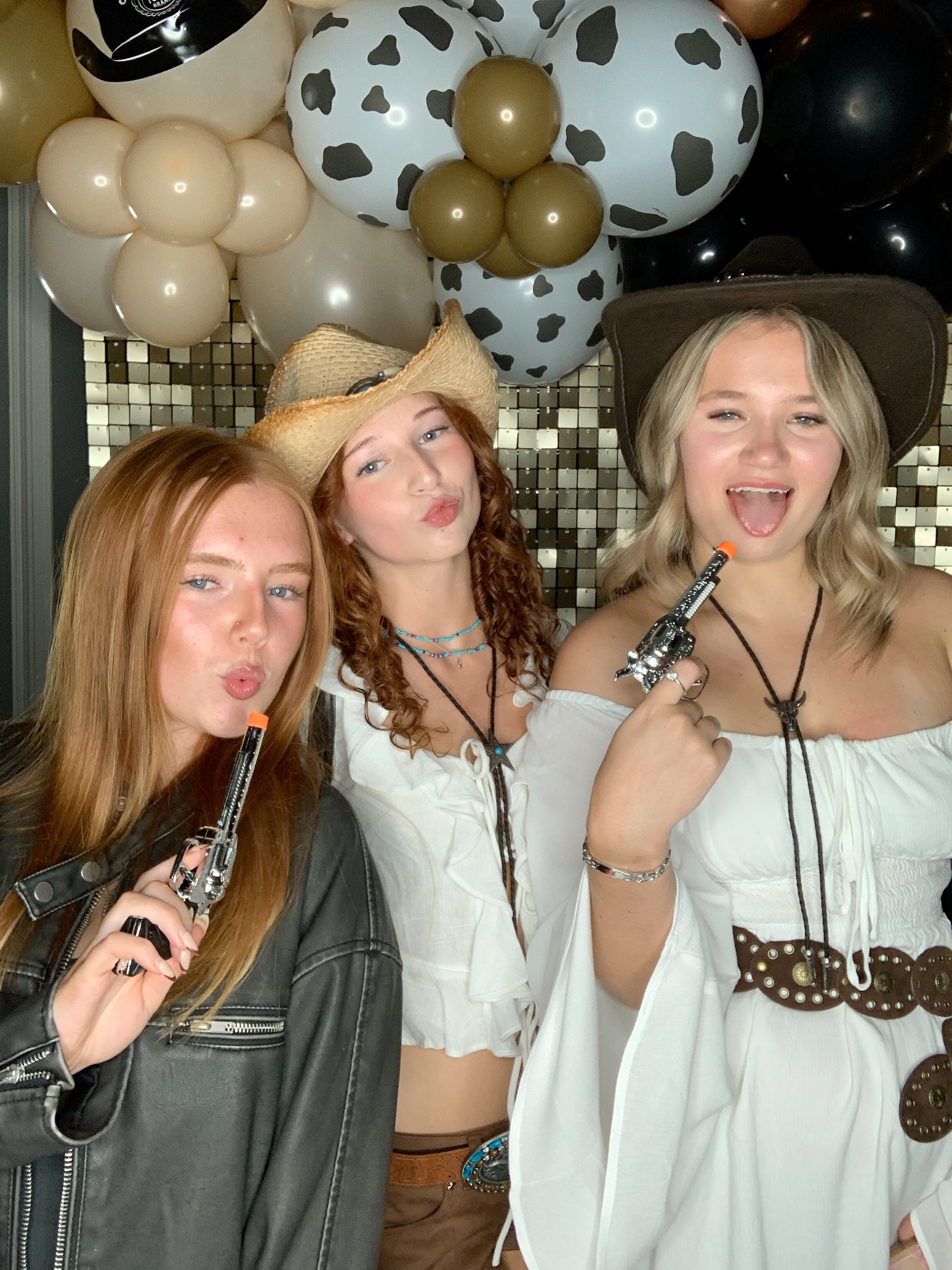 Saltmarshe Staff party  | View more photos from the event at gallery.magicimages.uk/u/MagicImages/Saltmarshe-Staff-party