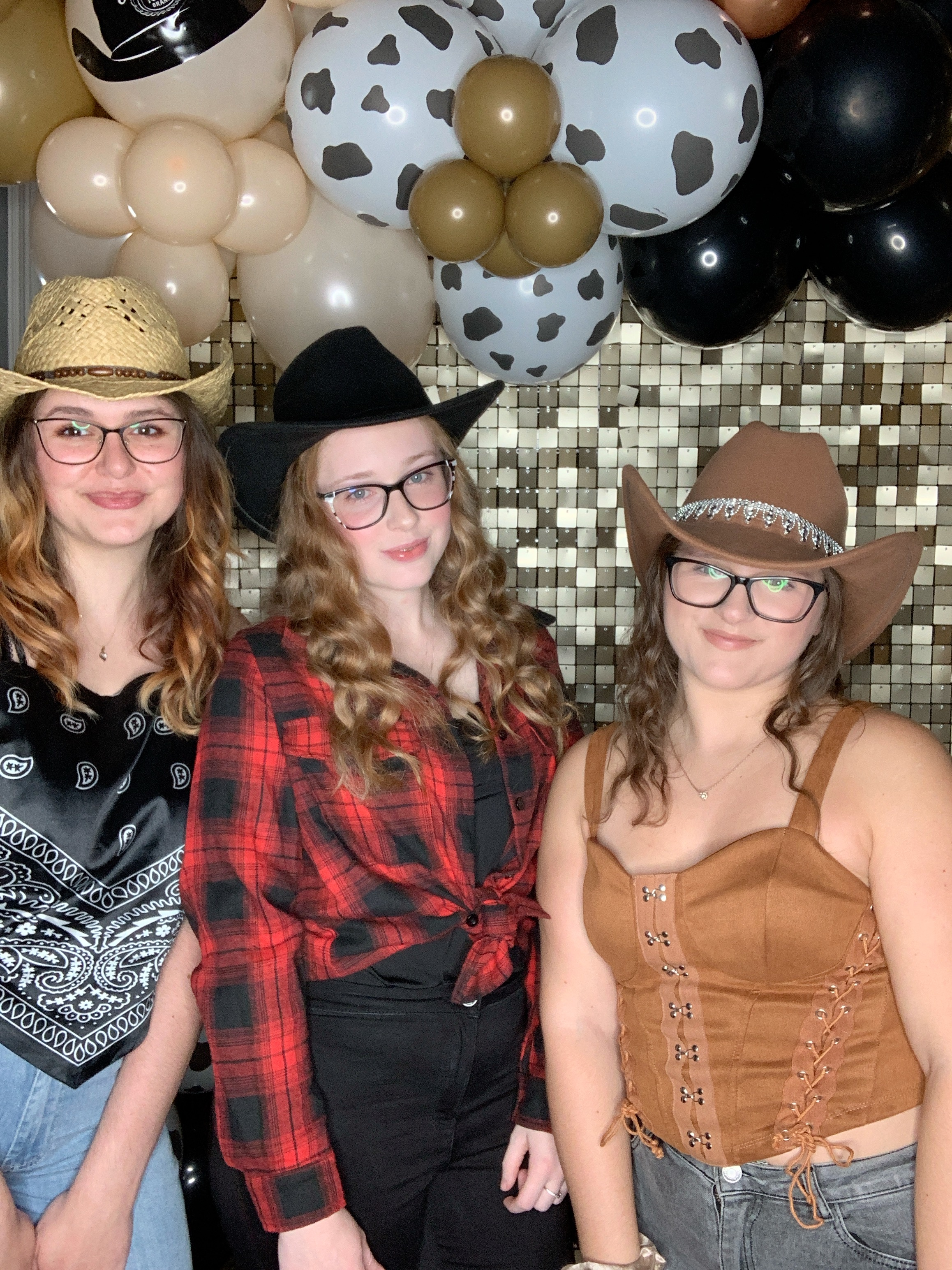 Saltmarshe Staff party  | View more photos from the event at gallery.magicimages.uk/u/MagicImages/Saltmarshe-Staff-party