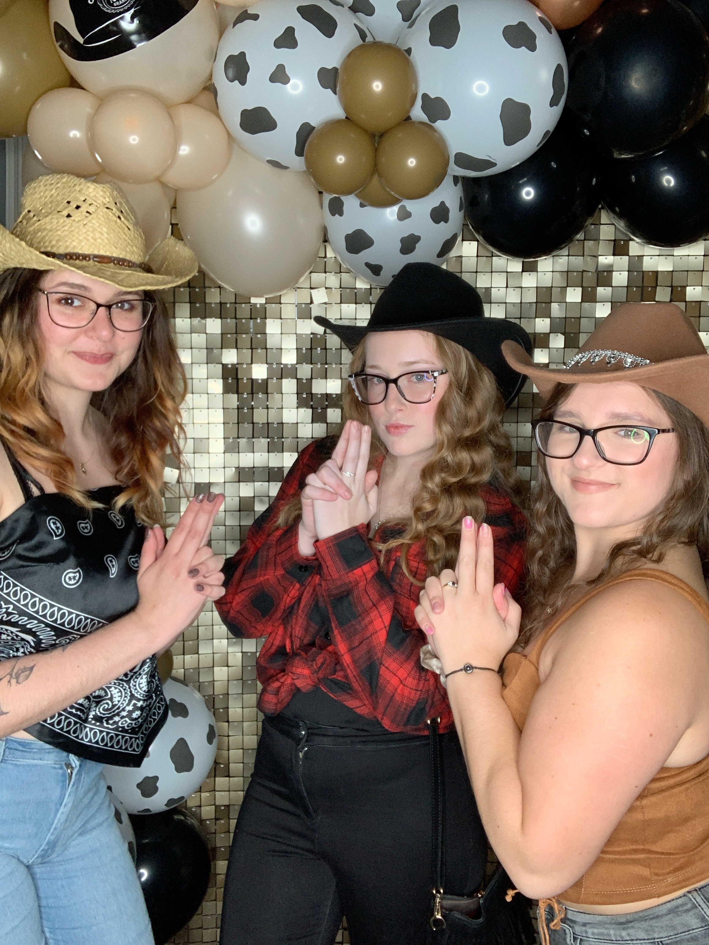 Saltmarshe Staff party  | View more photos from the event at gallery.magicimages.uk/u/MagicImages/Saltmarshe-Staff-party