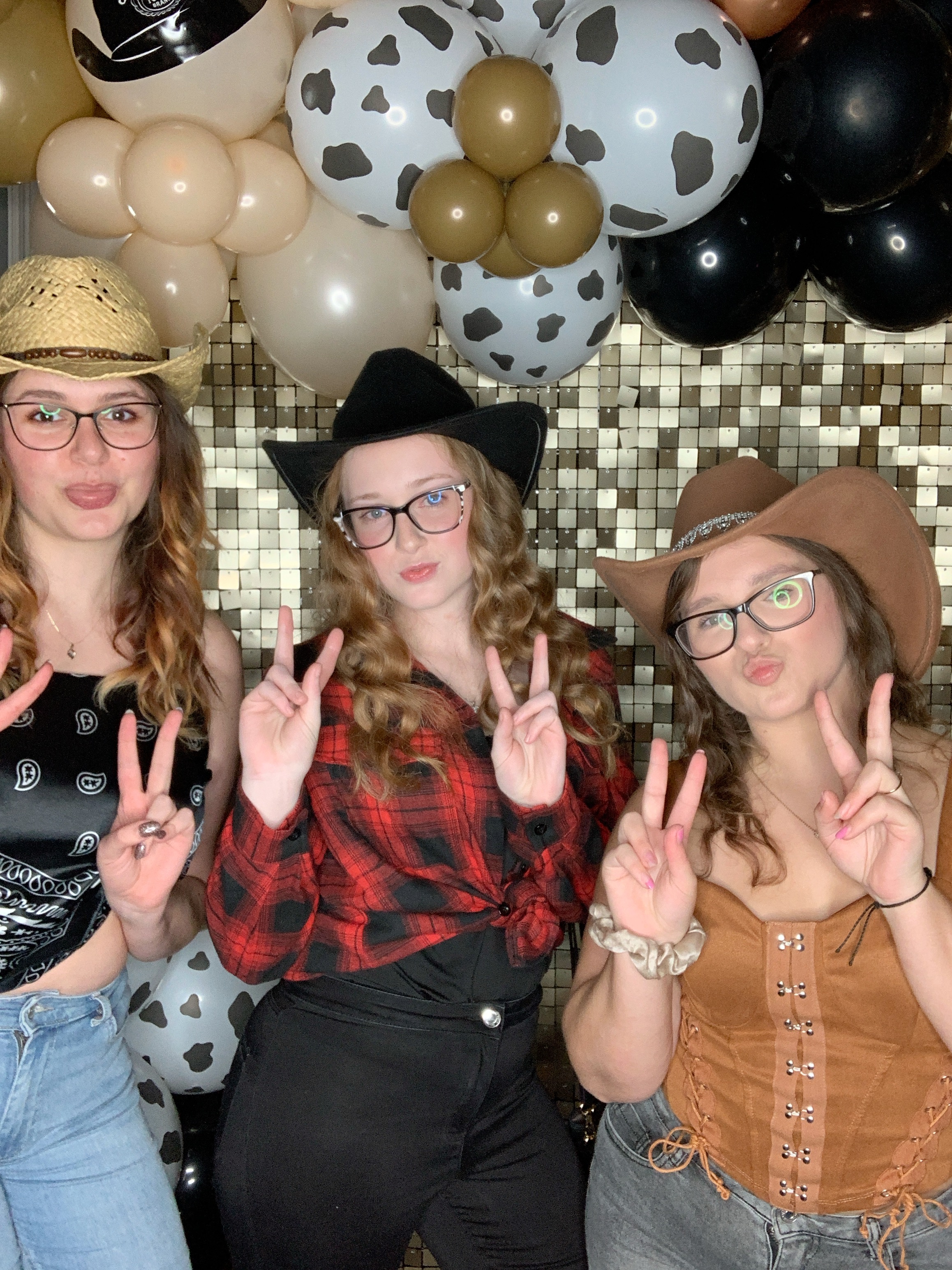 Saltmarshe Staff party  | View more photos from the event at gallery.magicimages.uk/u/MagicImages/Saltmarshe-Staff-party