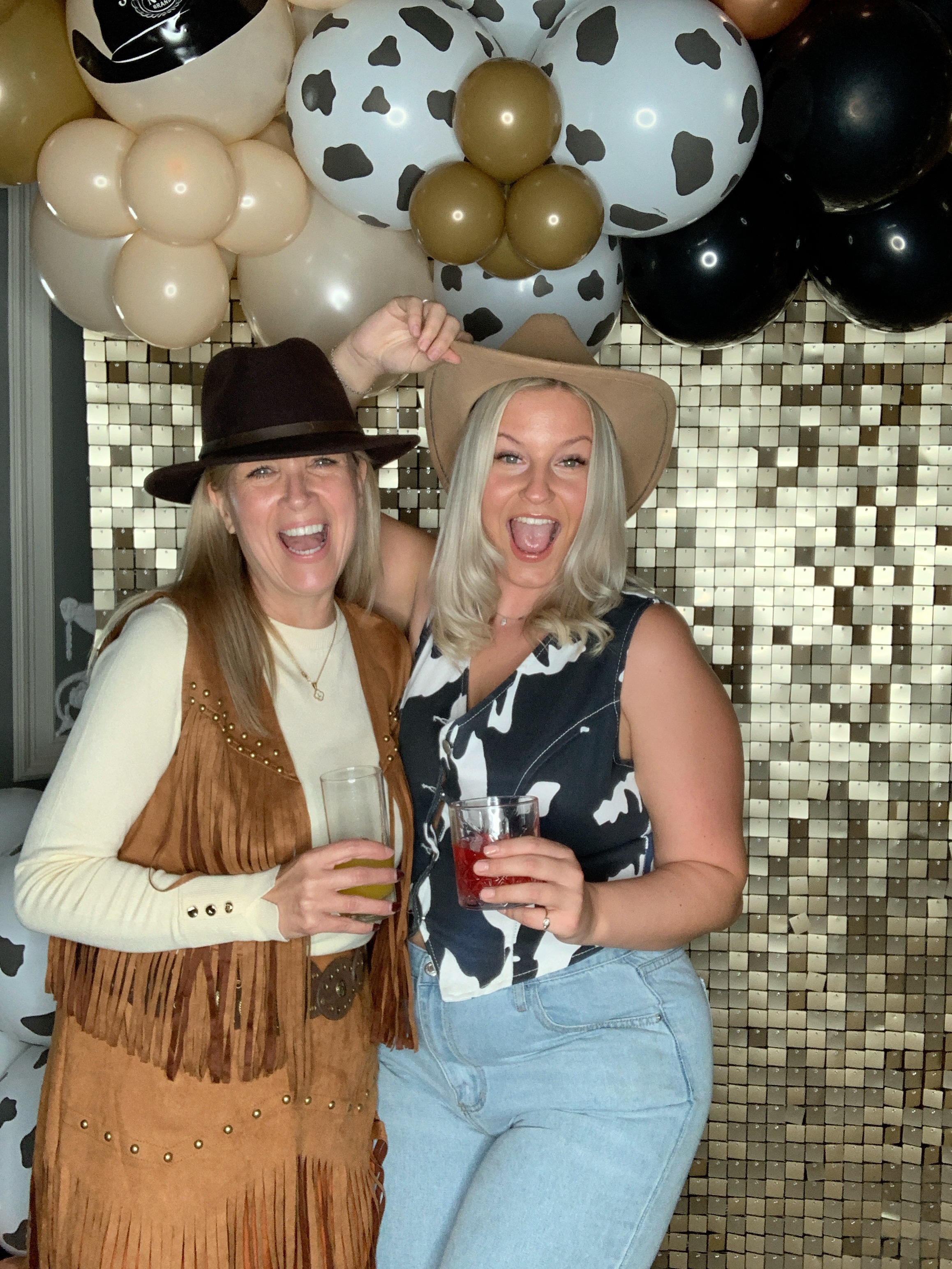 Saltmarshe Staff party  | View more photos from the event at gallery.magicimages.uk/u/MagicImages/Saltmarshe-Staff-party