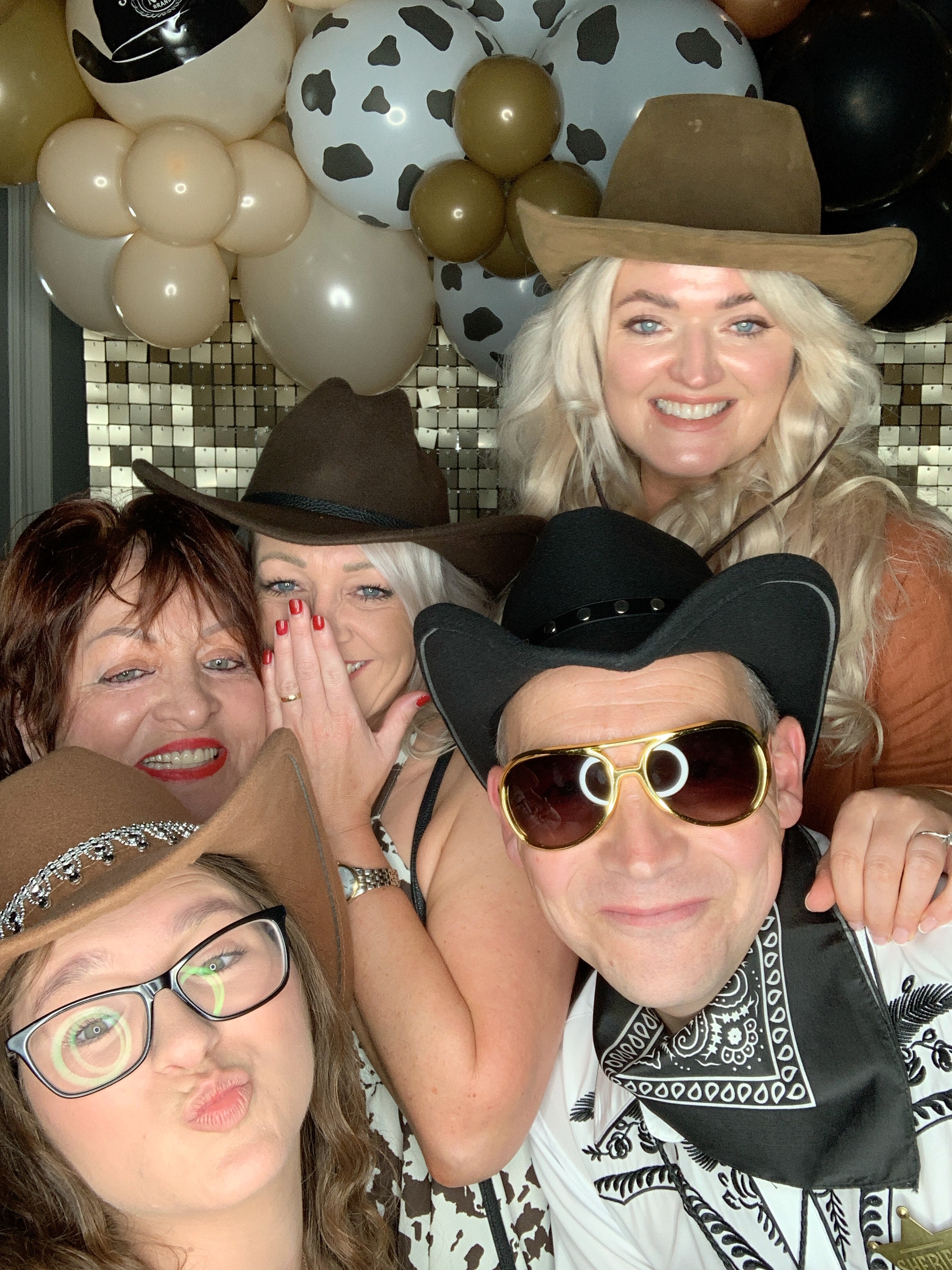 Saltmarshe Staff party  | View more photos from the event at gallery.magicimages.uk/u/MagicImages/Saltmarshe-Staff-party