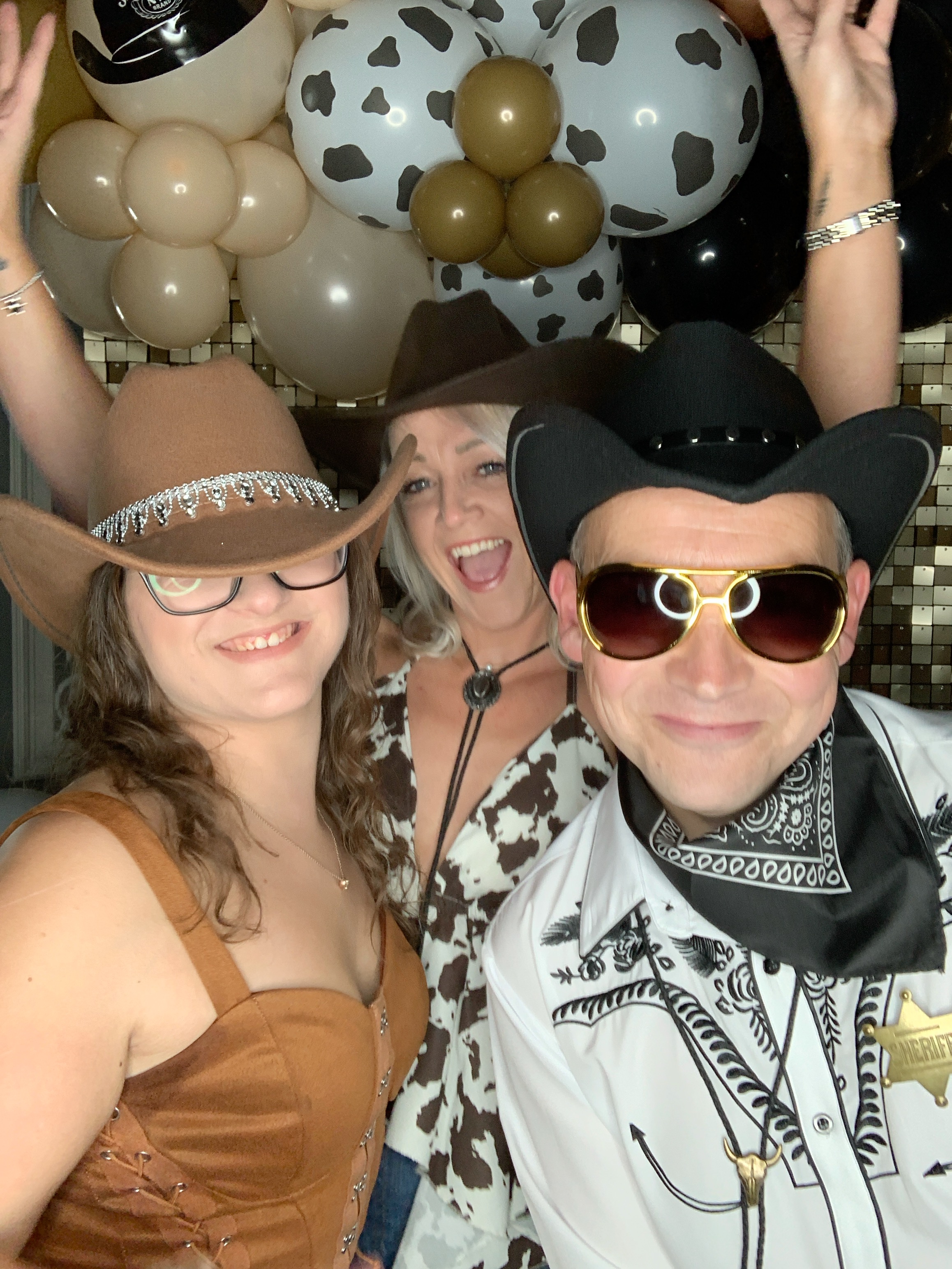 Saltmarshe Staff party  | View more photos from the event at gallery.magicimages.uk/u/MagicImages/Saltmarshe-Staff-party