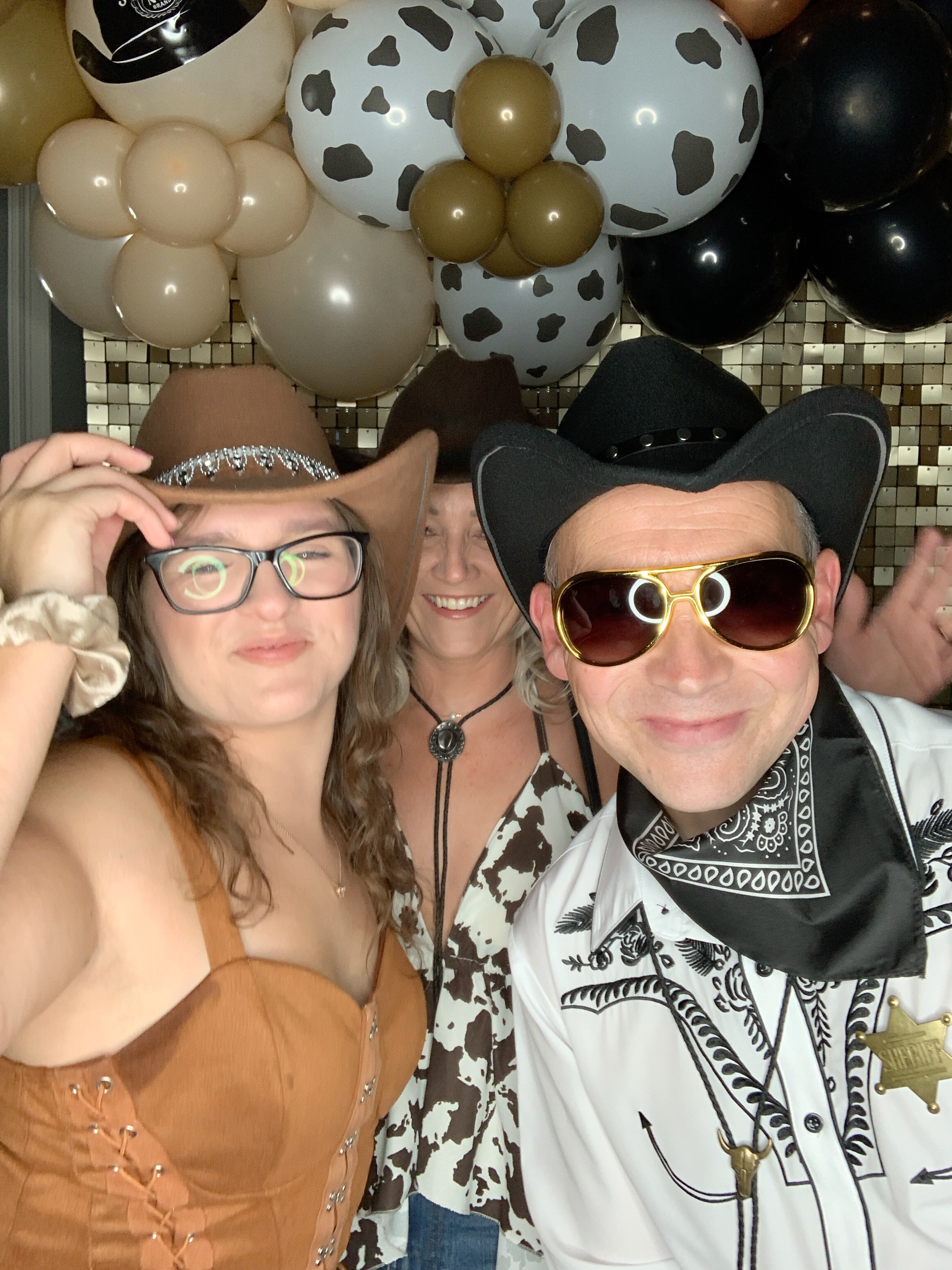 Saltmarshe Staff party  | View more photos from the event at gallery.magicimages.uk/u/MagicImages/Saltmarshe-Staff-party