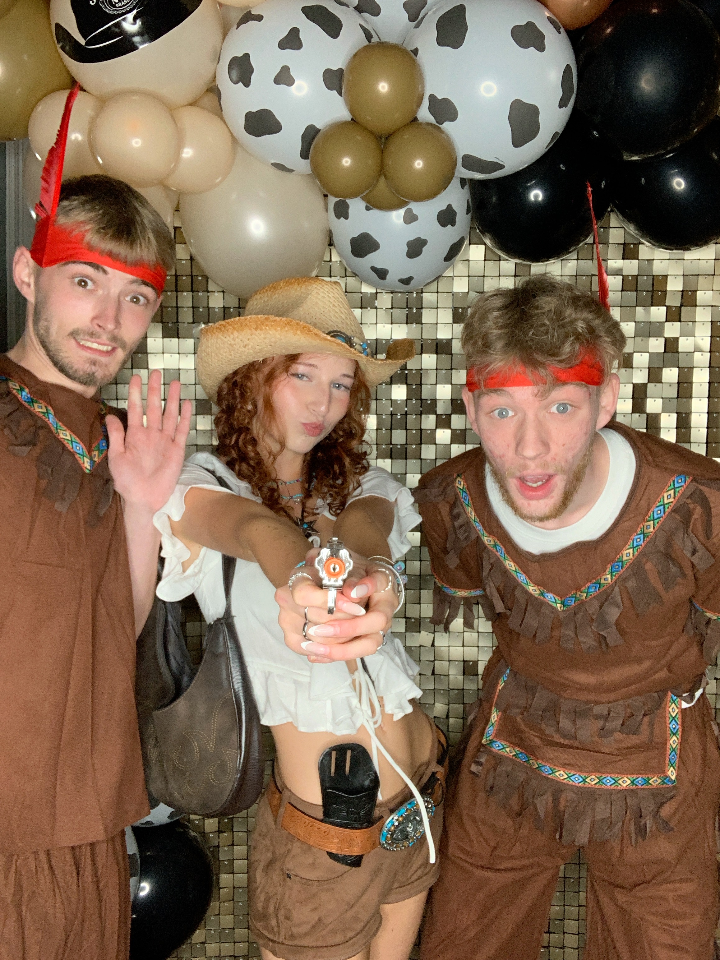 Saltmarshe Staff party  | View more photos from the event at gallery.magicimages.uk/u/MagicImages/Saltmarshe-Staff-party