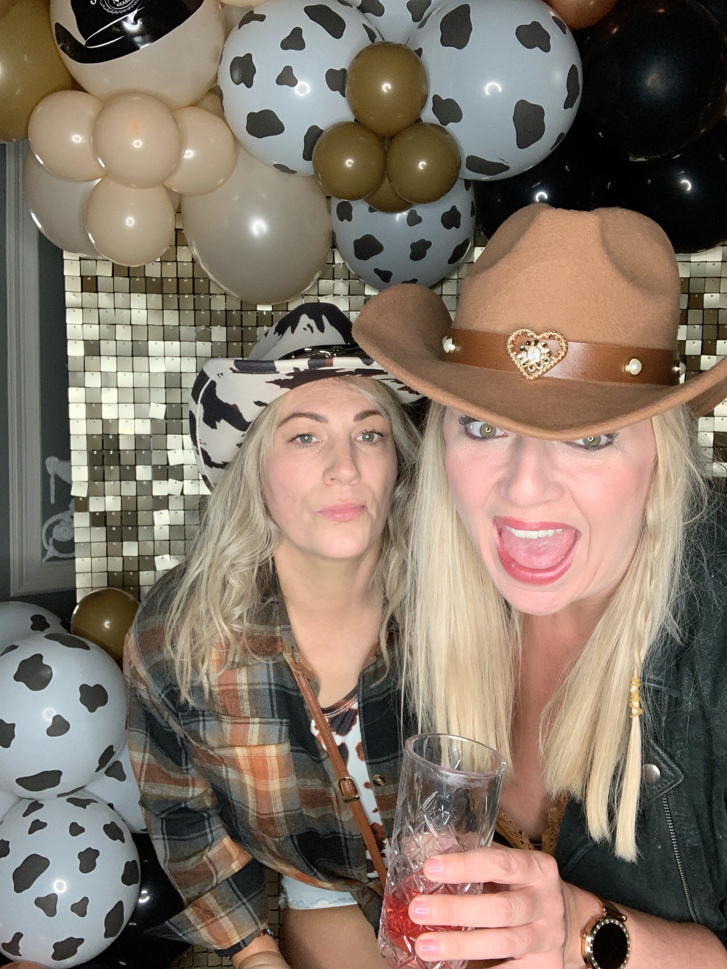 Saltmarshe Staff party  | View more photos from the event at gallery.magicimages.uk/u/MagicImages/Saltmarshe-Staff-party