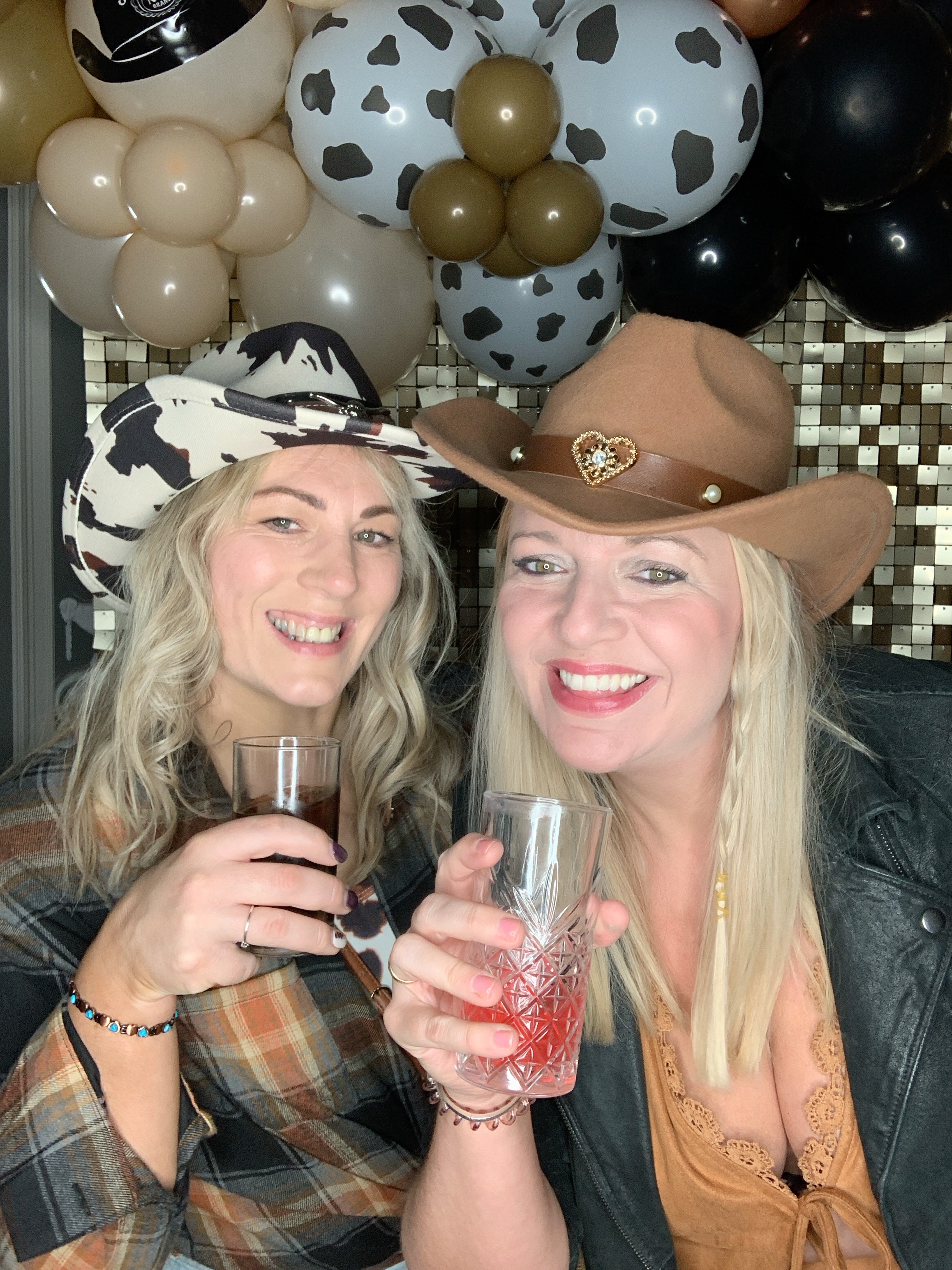 Saltmarshe Staff party  | View more photos from the event at gallery.magicimages.uk/u/MagicImages/Saltmarshe-Staff-party