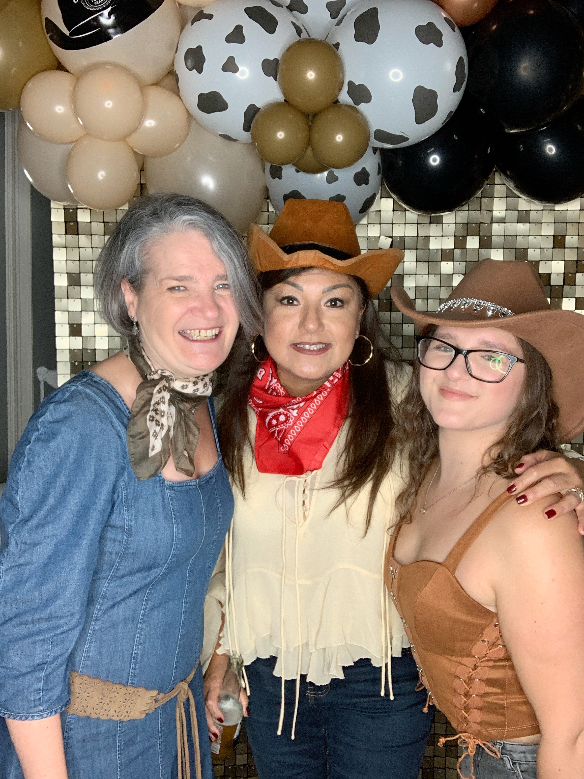 Saltmarshe Staff party  | View more photos from the event at gallery.magicimages.uk/u/MagicImages/Saltmarshe-Staff-party