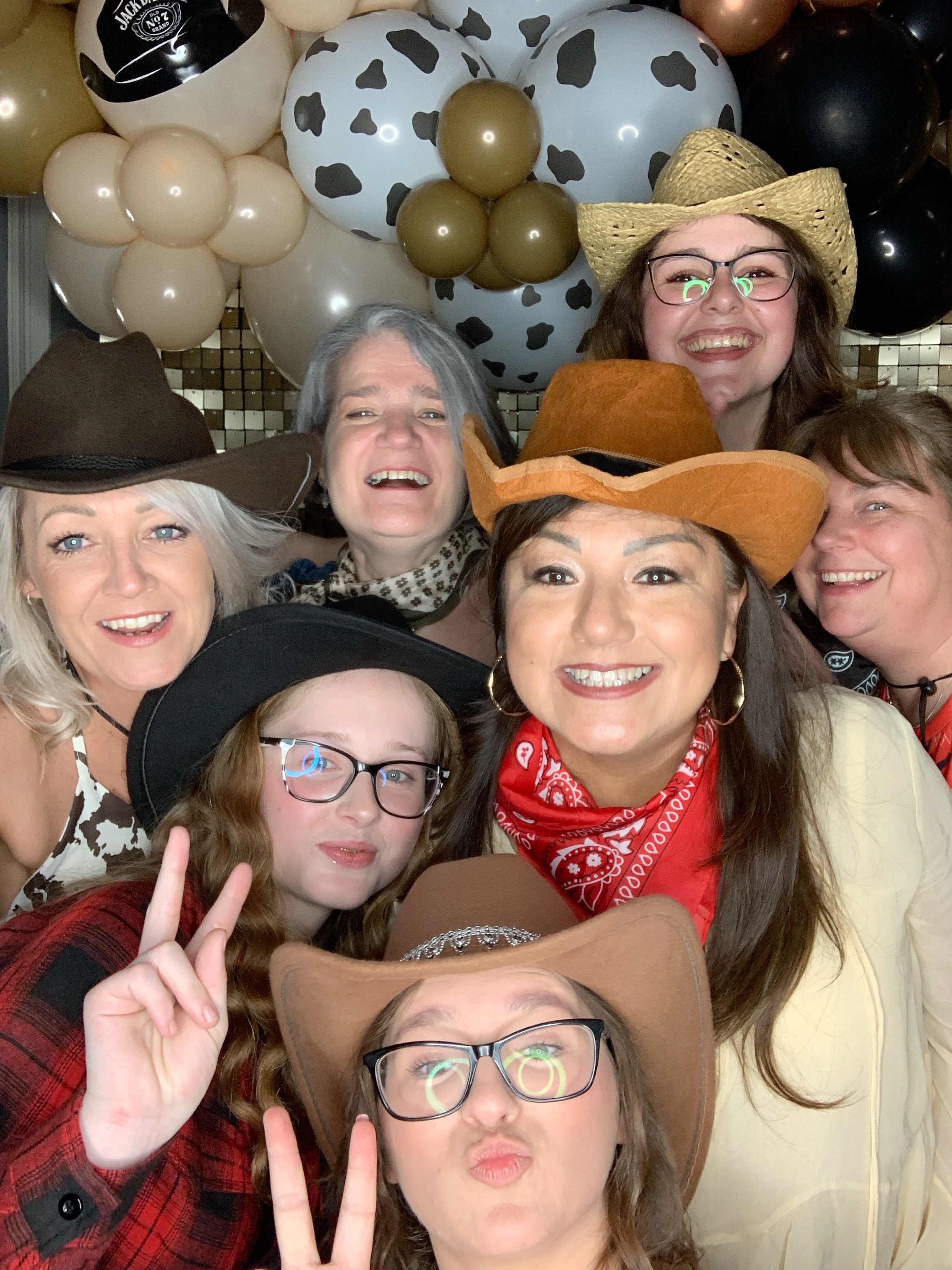 Saltmarshe Staff party  | View more photos from the event at gallery.magicimages.uk/u/MagicImages/Saltmarshe-Staff-party