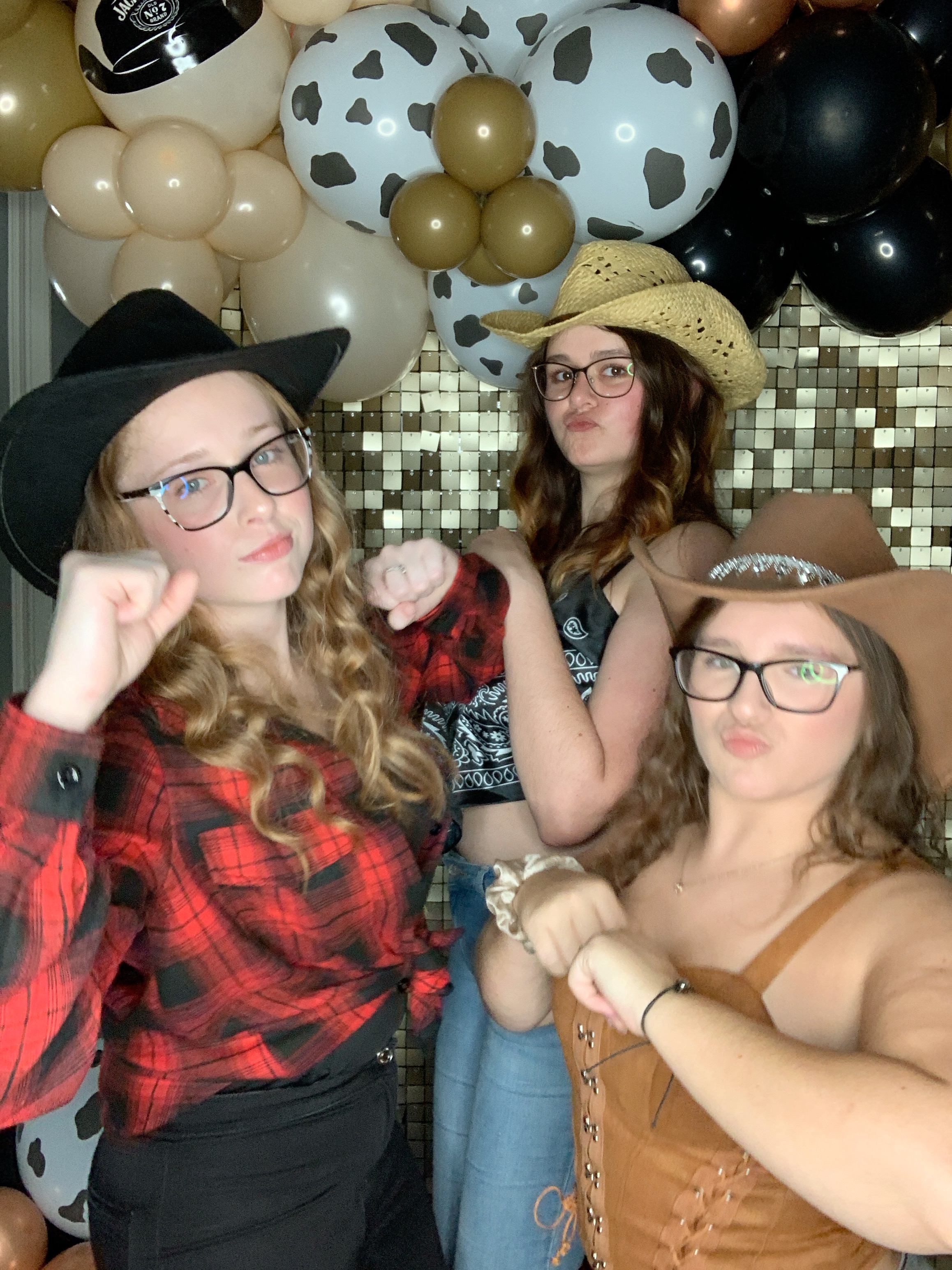 Saltmarshe Staff party  | View more photos from the event at gallery.magicimages.uk/u/MagicImages/Saltmarshe-Staff-party