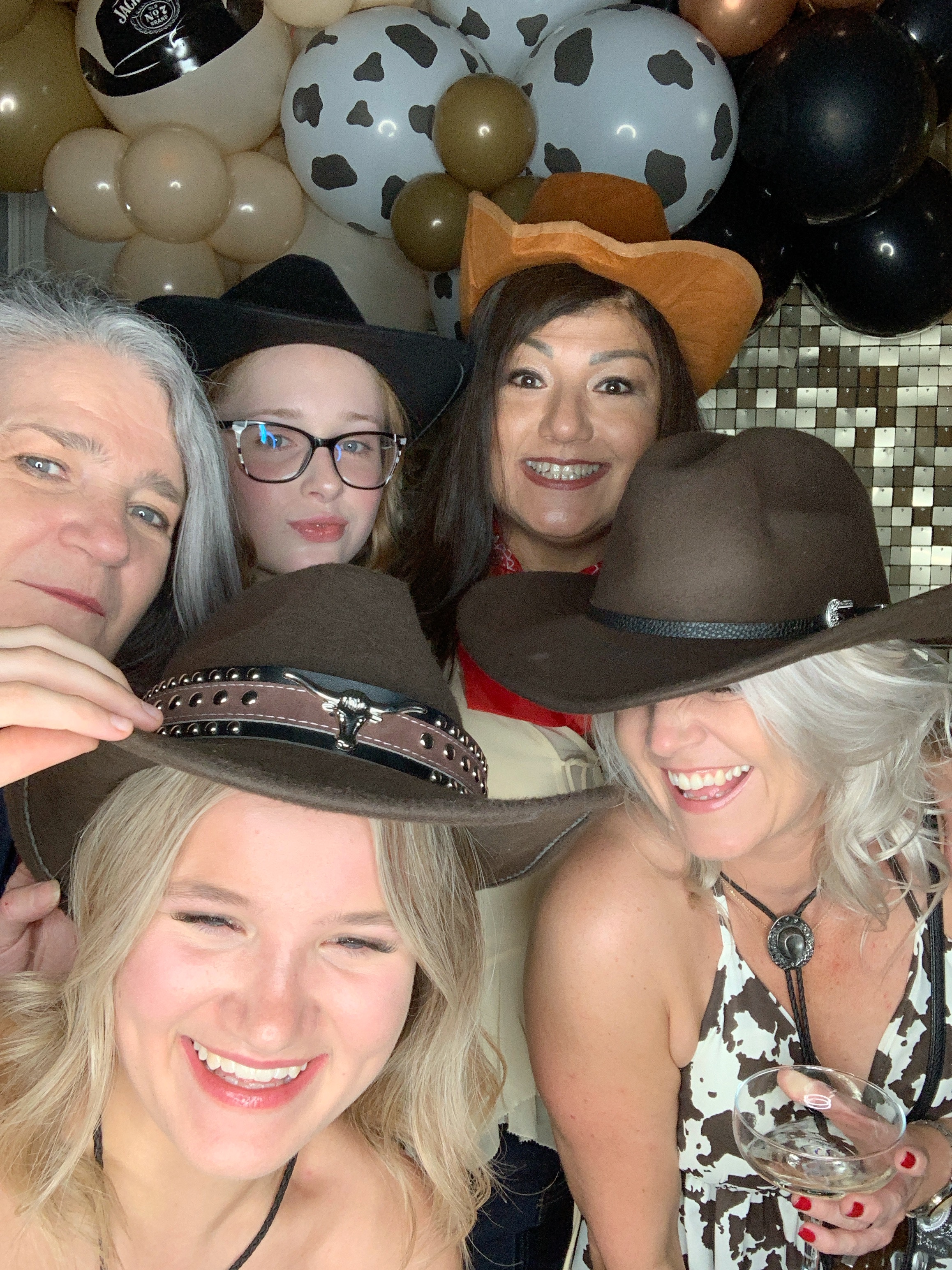 Saltmarshe Staff party  | View more photos from the event at gallery.magicimages.uk/u/MagicImages/Saltmarshe-Staff-party