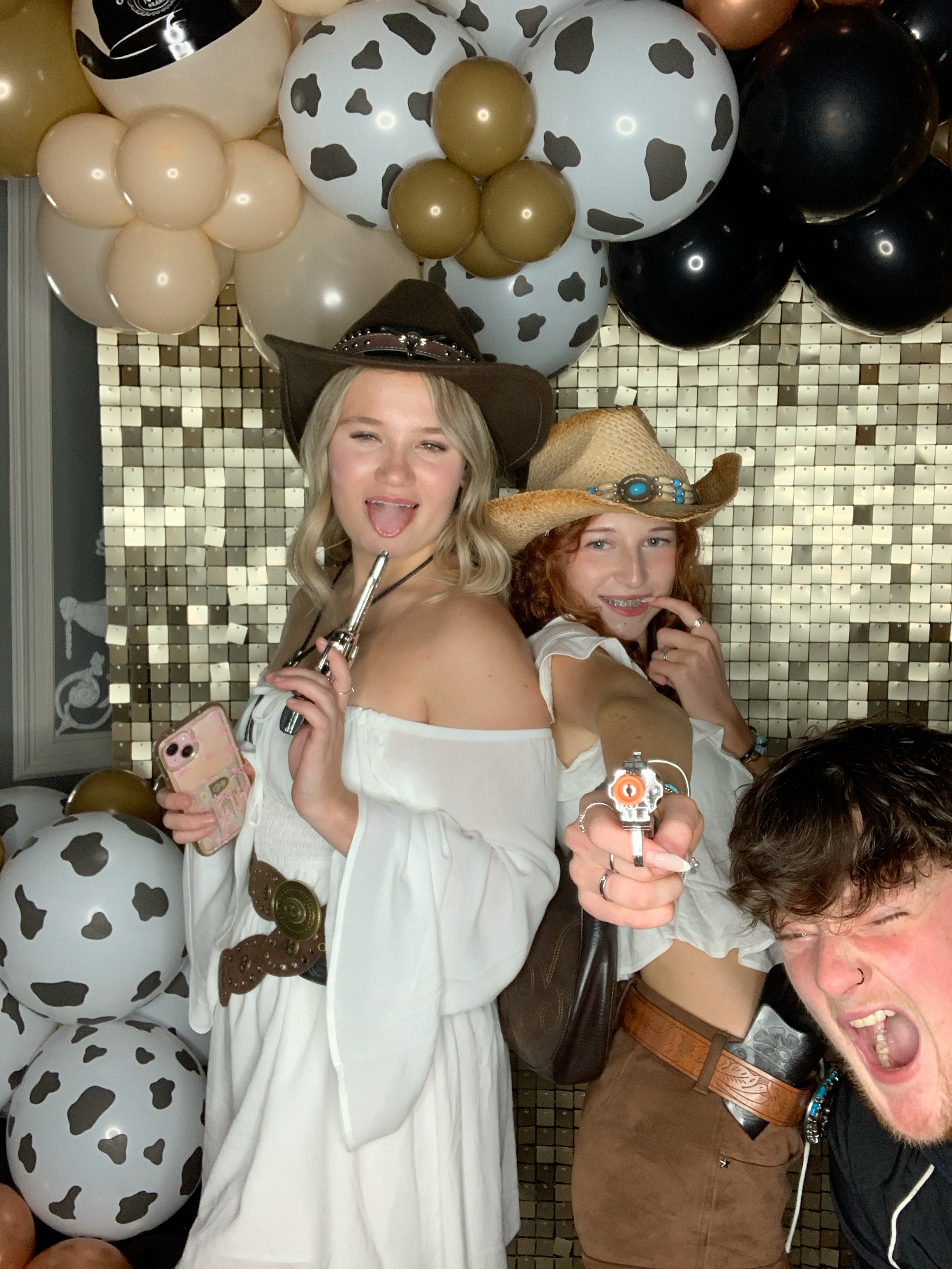 Saltmarshe Staff party  | View more photos from the event at gallery.magicimages.uk/u/MagicImages/Saltmarshe-Staff-party