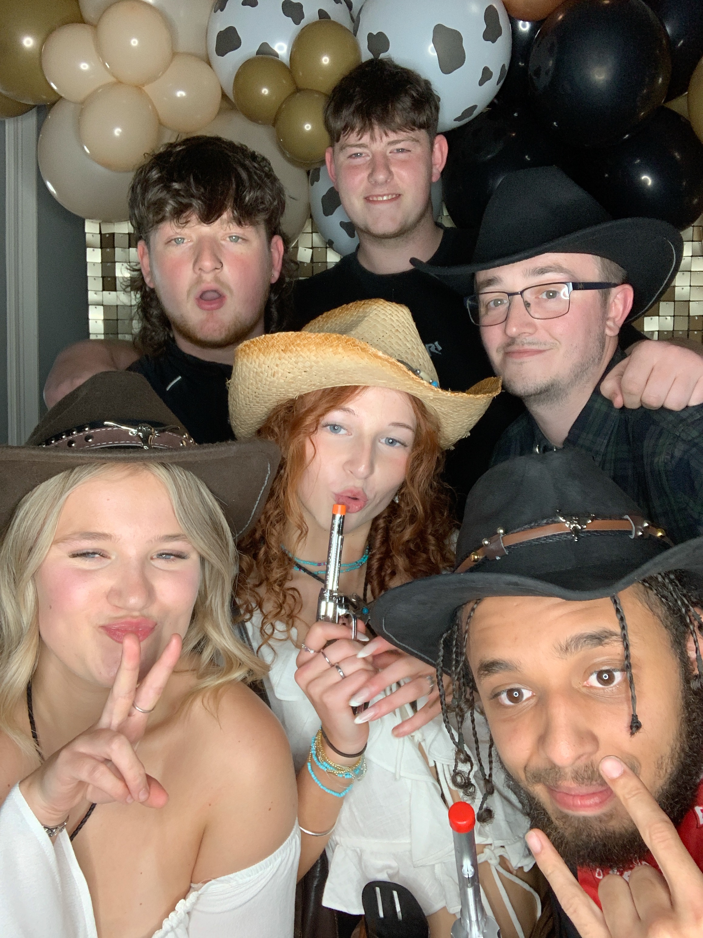 Saltmarshe Staff party  | View more photos from the event at gallery.magicimages.uk/u/MagicImages/Saltmarshe-Staff-party