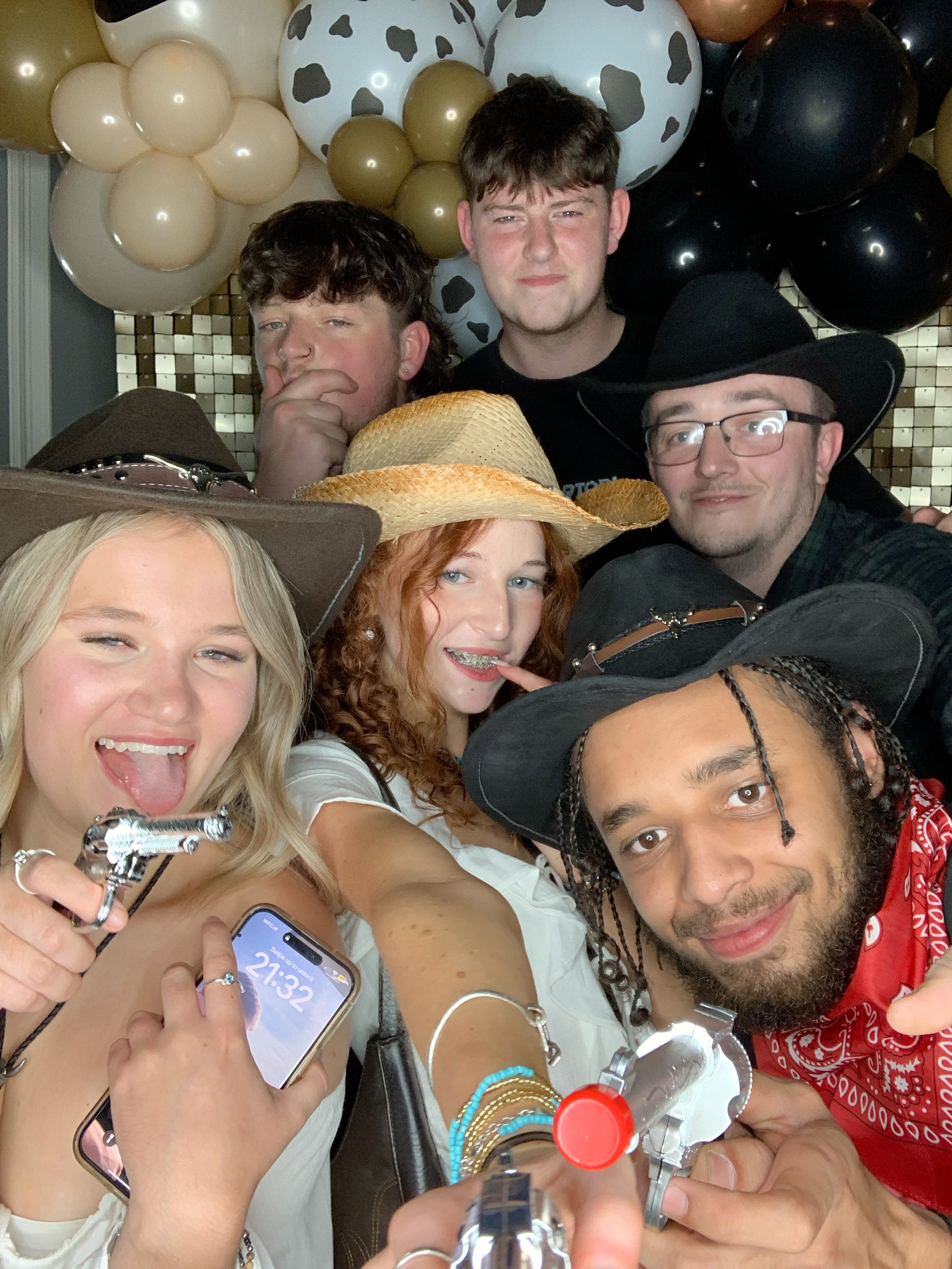 Saltmarshe Staff party  | View more photos from the event at gallery.magicimages.uk/u/MagicImages/Saltmarshe-Staff-party