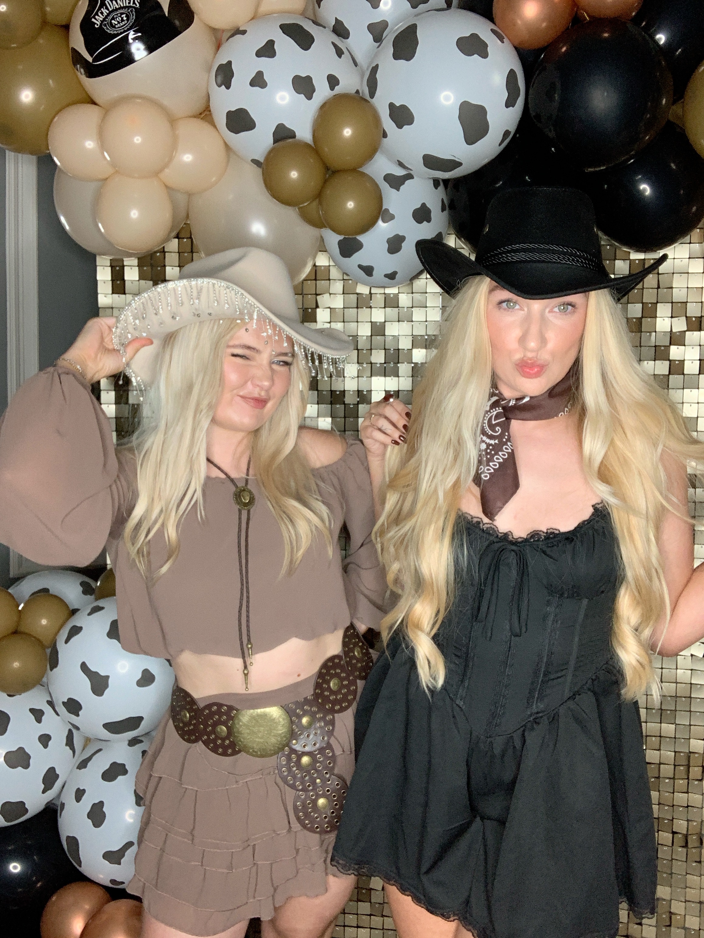 Saltmarshe Staff party  | View more photos from the event at gallery.magicimages.uk/u/MagicImages/Saltmarshe-Staff-party