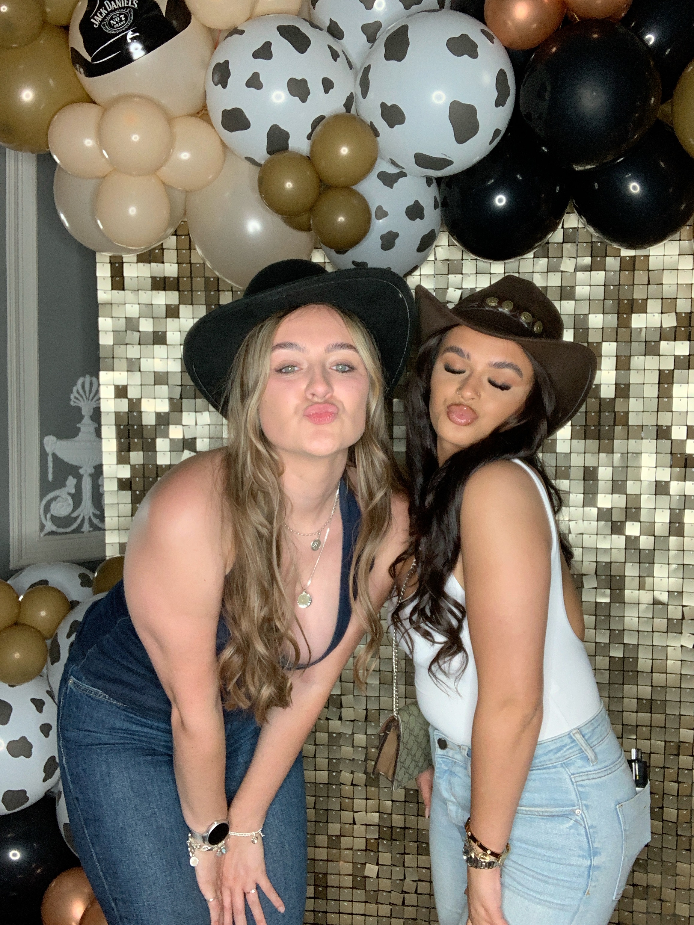 Saltmarshe Staff party  | View more photos from the event at gallery.magicimages.uk/u/MagicImages/Saltmarshe-Staff-party