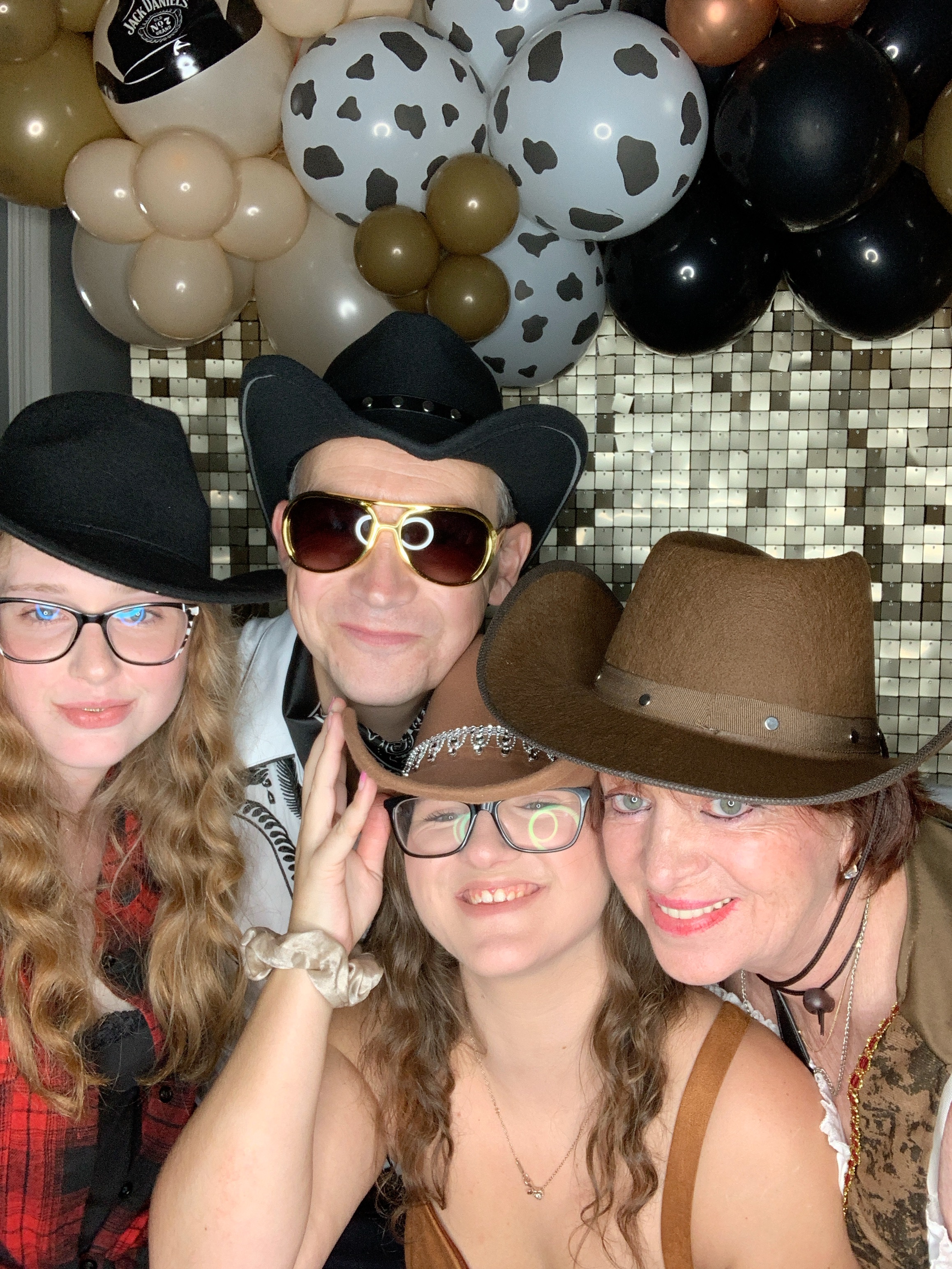 Saltmarshe Staff party  | View more photos from the event at gallery.magicimages.uk/u/MagicImages/Saltmarshe-Staff-party