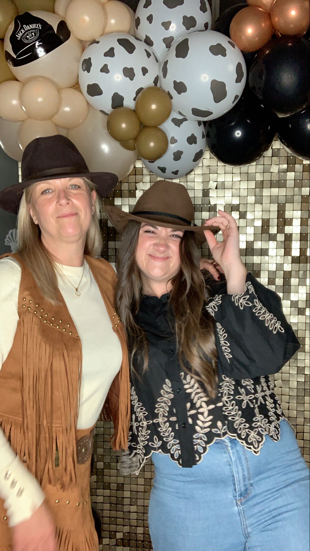 Saltmarshe Staff party  | View more photos from the event at gallery.magicimages.uk/u/MagicImages/Saltmarshe-Staff-party