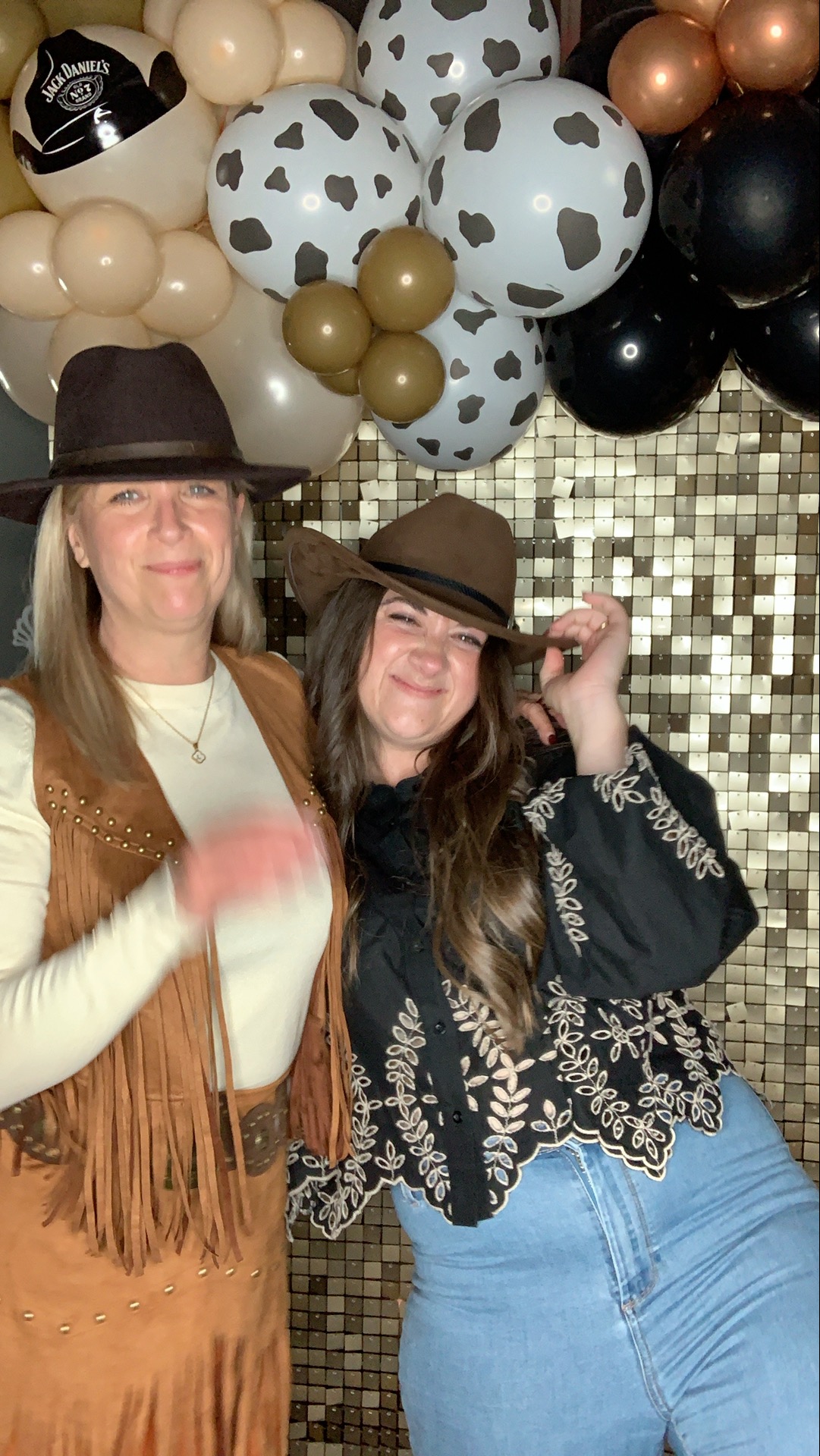 Saltmarshe Staff party  | View more photos from the event at gallery.magicimages.uk/u/MagicImages/Saltmarshe-Staff-party