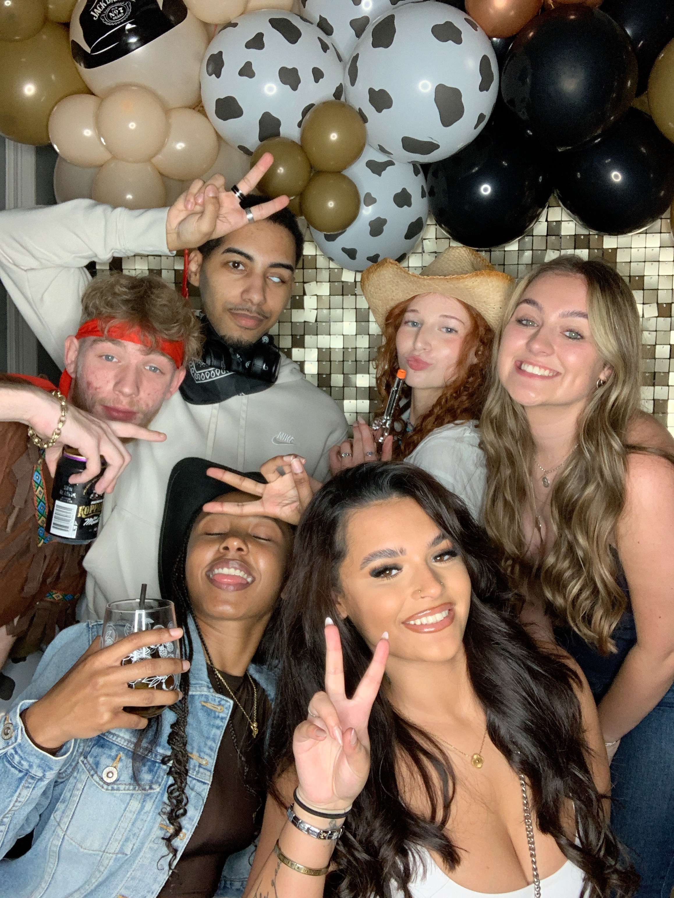 Saltmarshe Staff party  | View more photos from the event at gallery.magicimages.uk/u/MagicImages/Saltmarshe-Staff-party