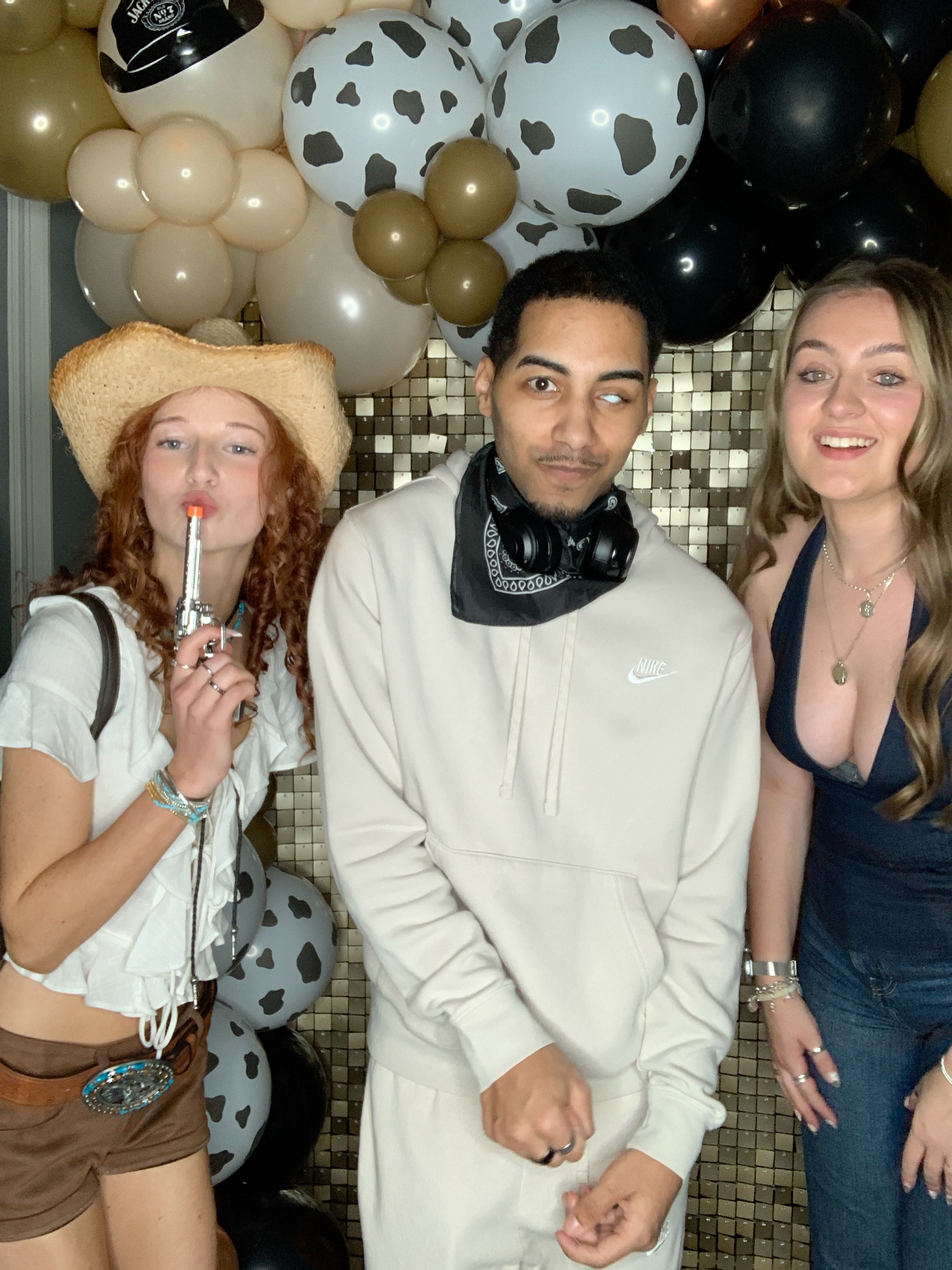 Saltmarshe Staff party  | View more photos from the event at gallery.magicimages.uk/u/MagicImages/Saltmarshe-Staff-party