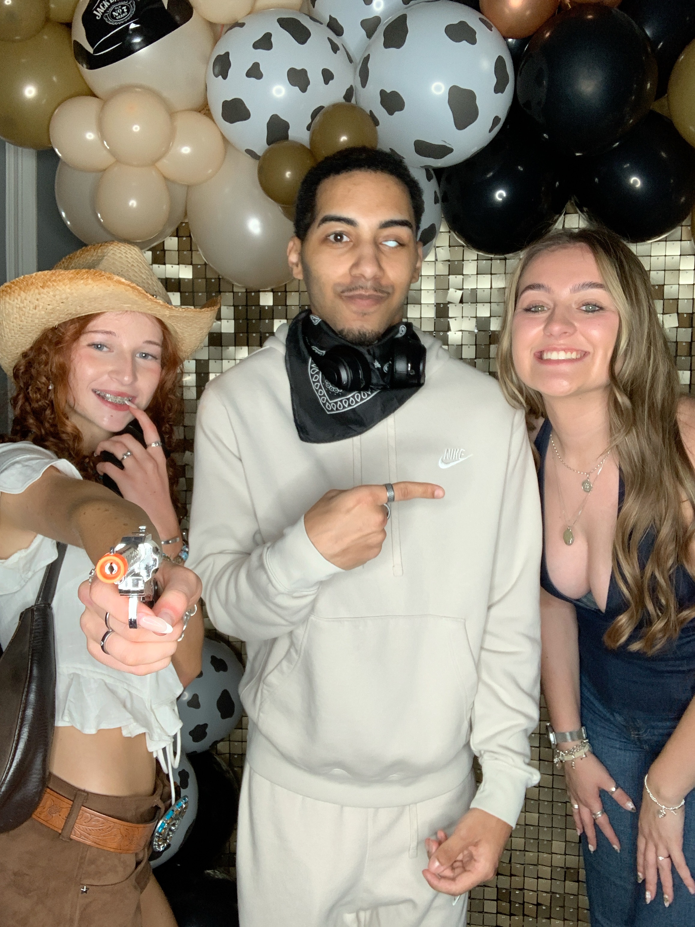 Saltmarshe Staff party  | View more photos from the event at gallery.magicimages.uk/u/MagicImages/Saltmarshe-Staff-party