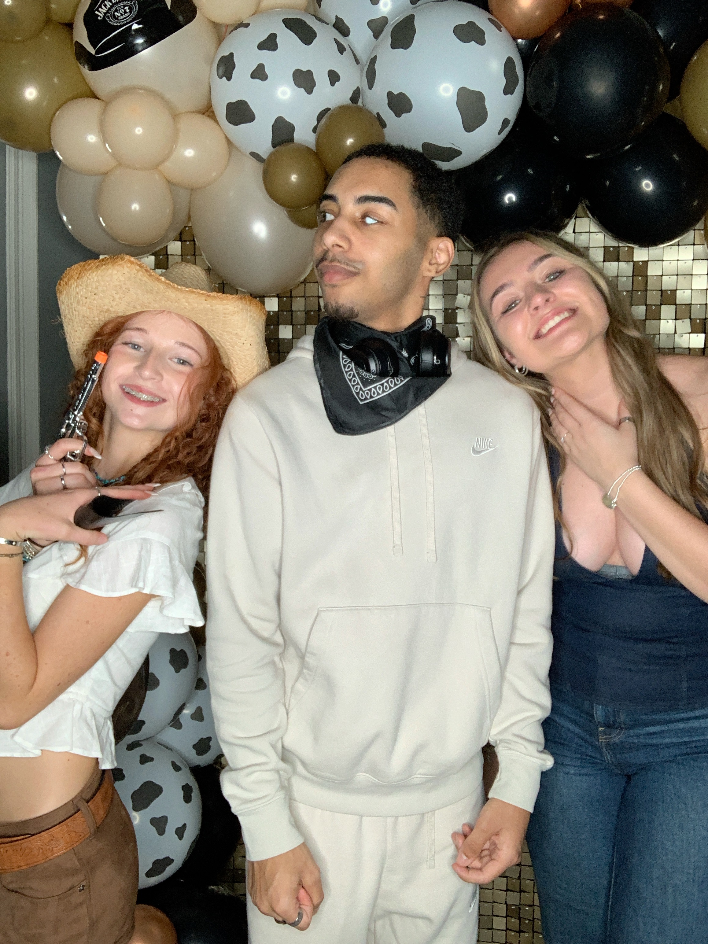 Saltmarshe Staff party  | View more photos from the event at gallery.magicimages.uk/u/MagicImages/Saltmarshe-Staff-party