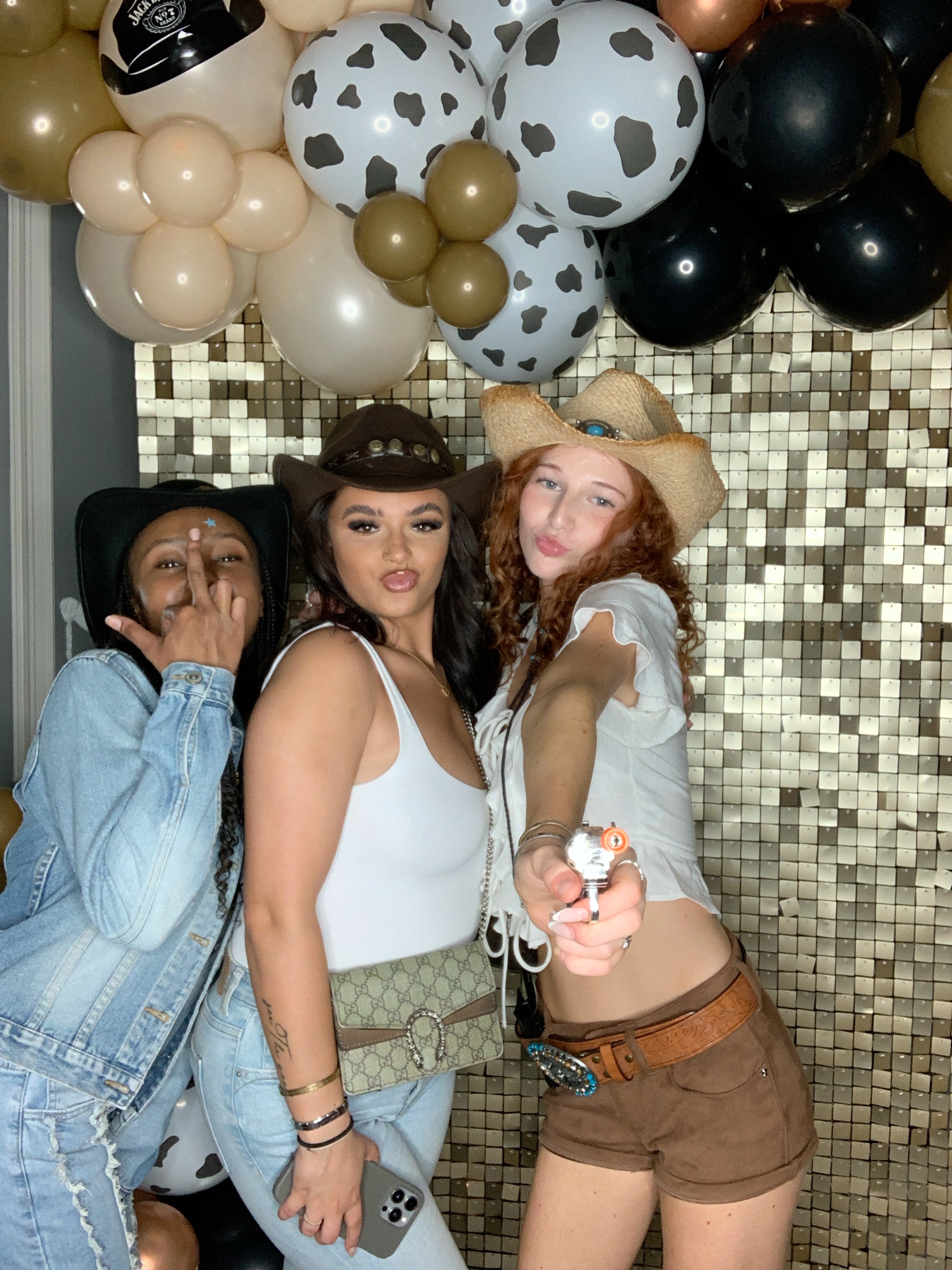 Saltmarshe Staff party  | View more photos from the event at gallery.magicimages.uk/u/MagicImages/Saltmarshe-Staff-party